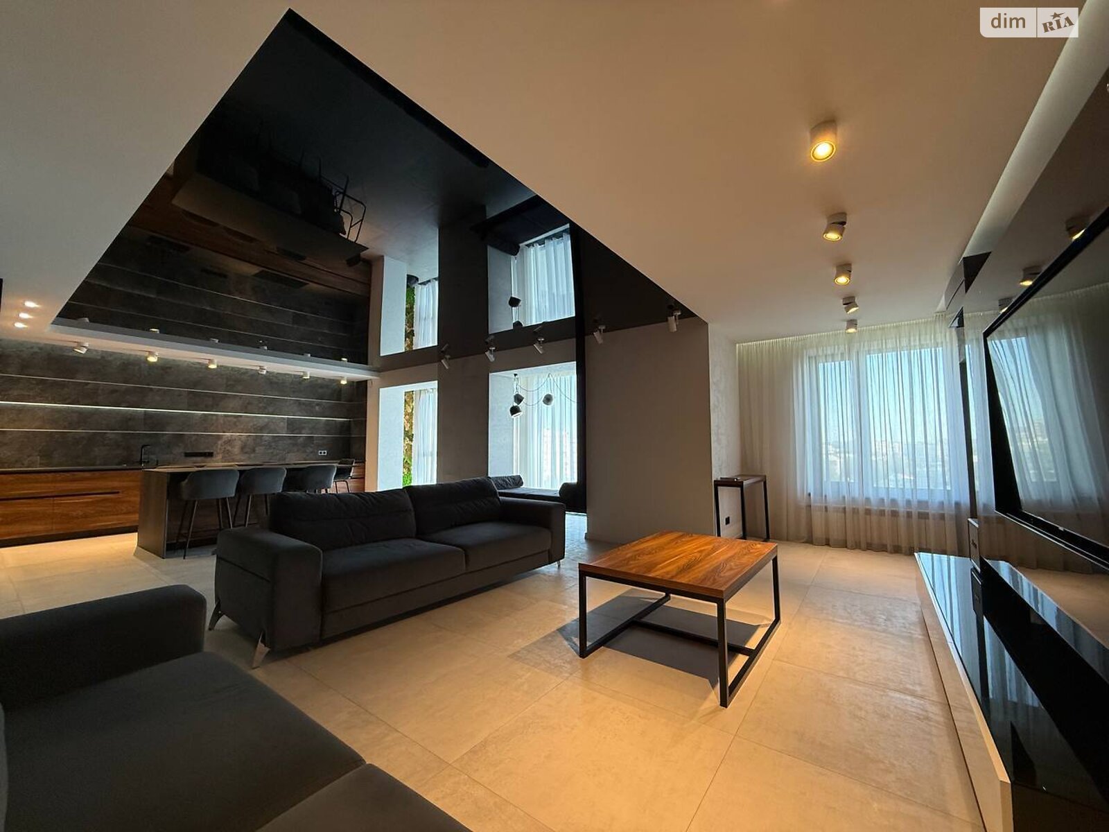 трехкомнатная квартира в Белой Церкви, район ДНС, на ул. Зеленая 25 в аренду на долгий срок помесячно фото 1