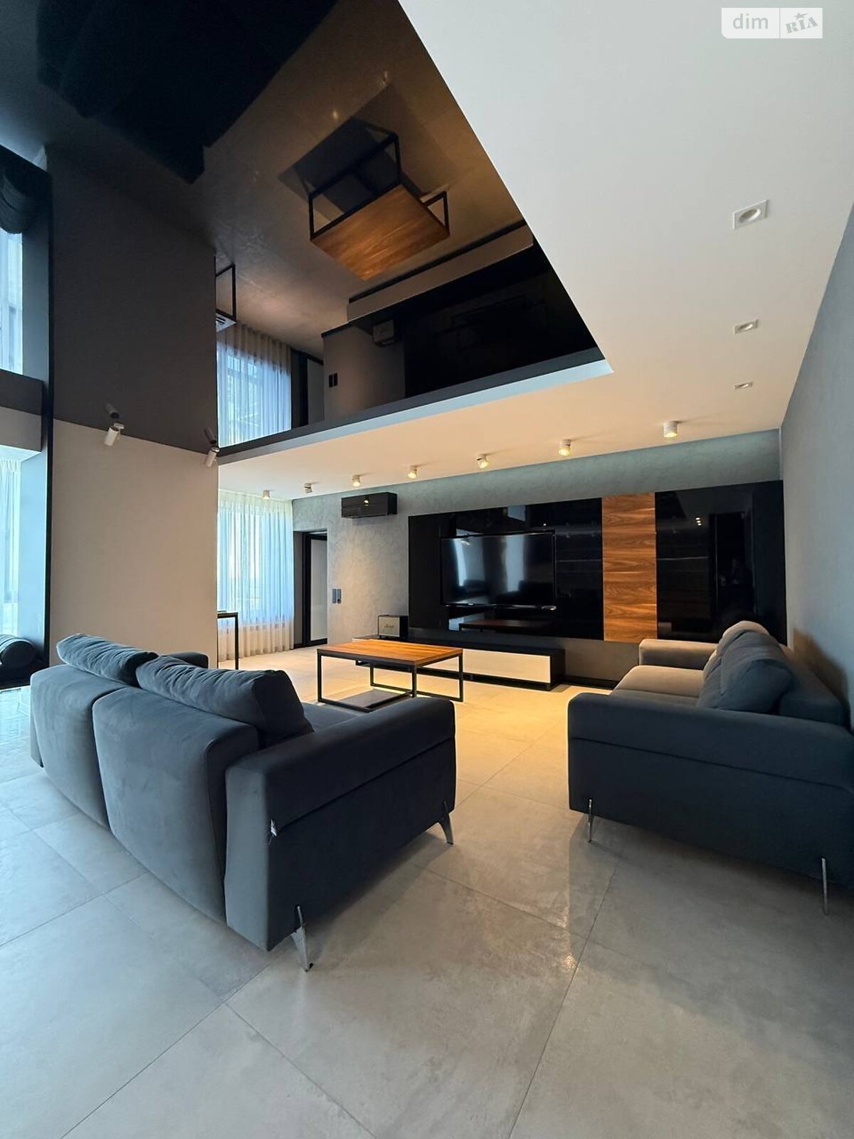 трехкомнатная квартира в Белой Церкви, район ДНС, на ул. Зеленая 25 в аренду на долгий срок помесячно фото 1