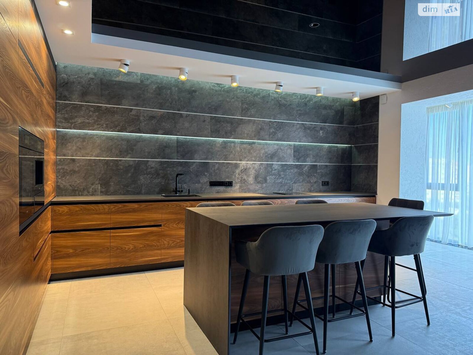 трехкомнатная квартира в Белой Церкви, район ДНС, на ул. Зеленая 25 в аренду на долгий срок помесячно фото 1