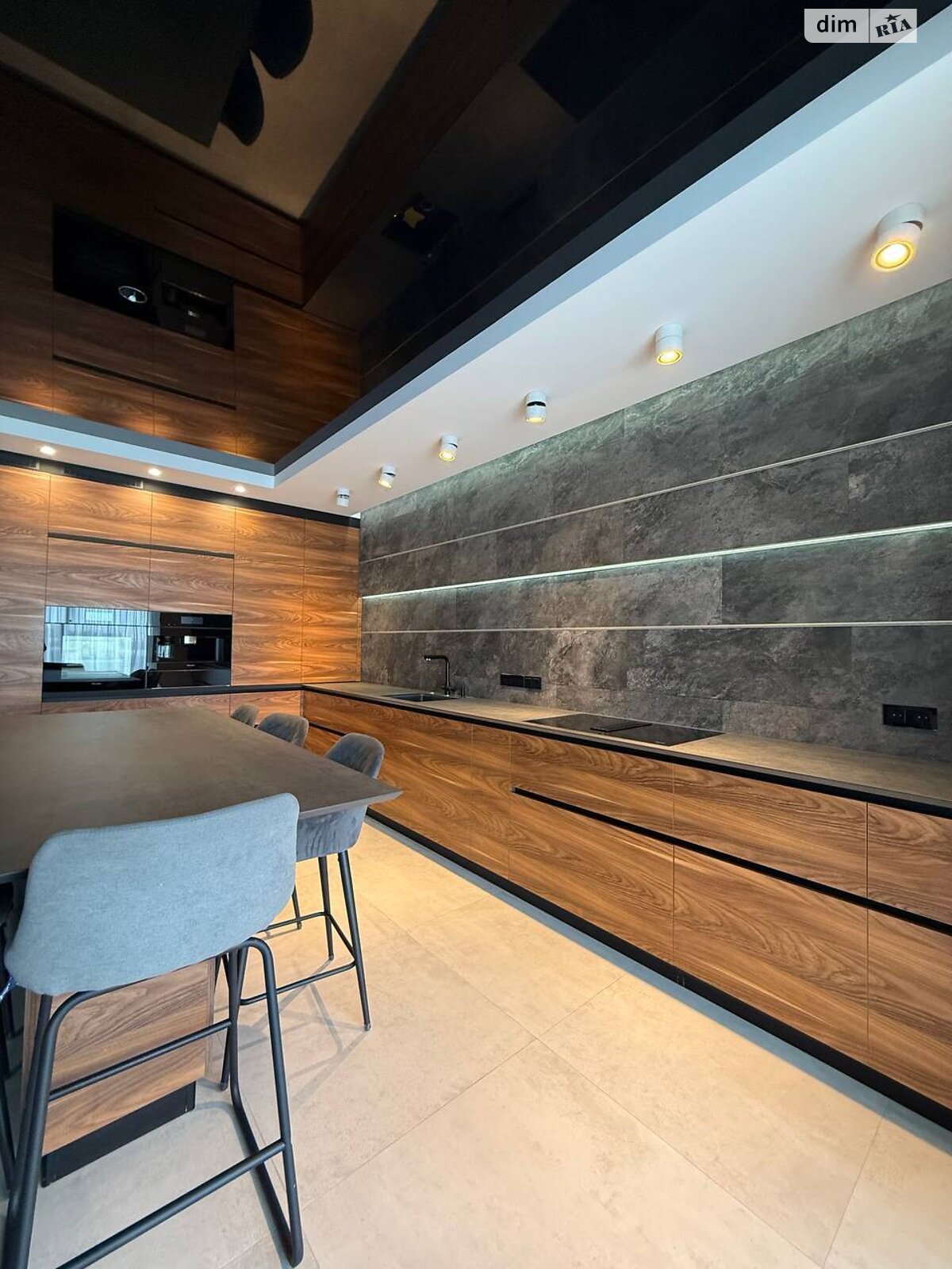 трехкомнатная квартира в Белой Церкви, район ДНС, на ул. Зеленая 25 в аренду на долгий срок помесячно фото 1