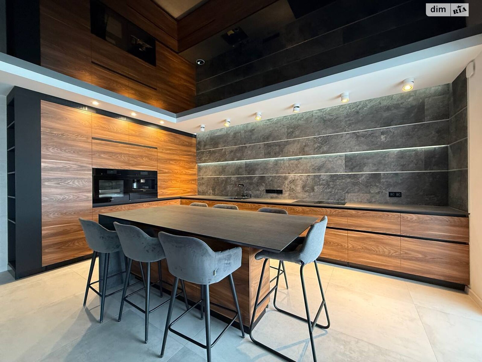 трехкомнатная квартира в Белой Церкви, район ДНС, на ул. Зеленая 25 в аренду на долгий срок помесячно фото 1