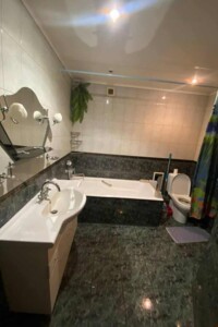 трехкомнатная квартира в Белой Церкви, район Центр, на бул. Александрийский 12 в аренду на долгий срок помесячно фото 2