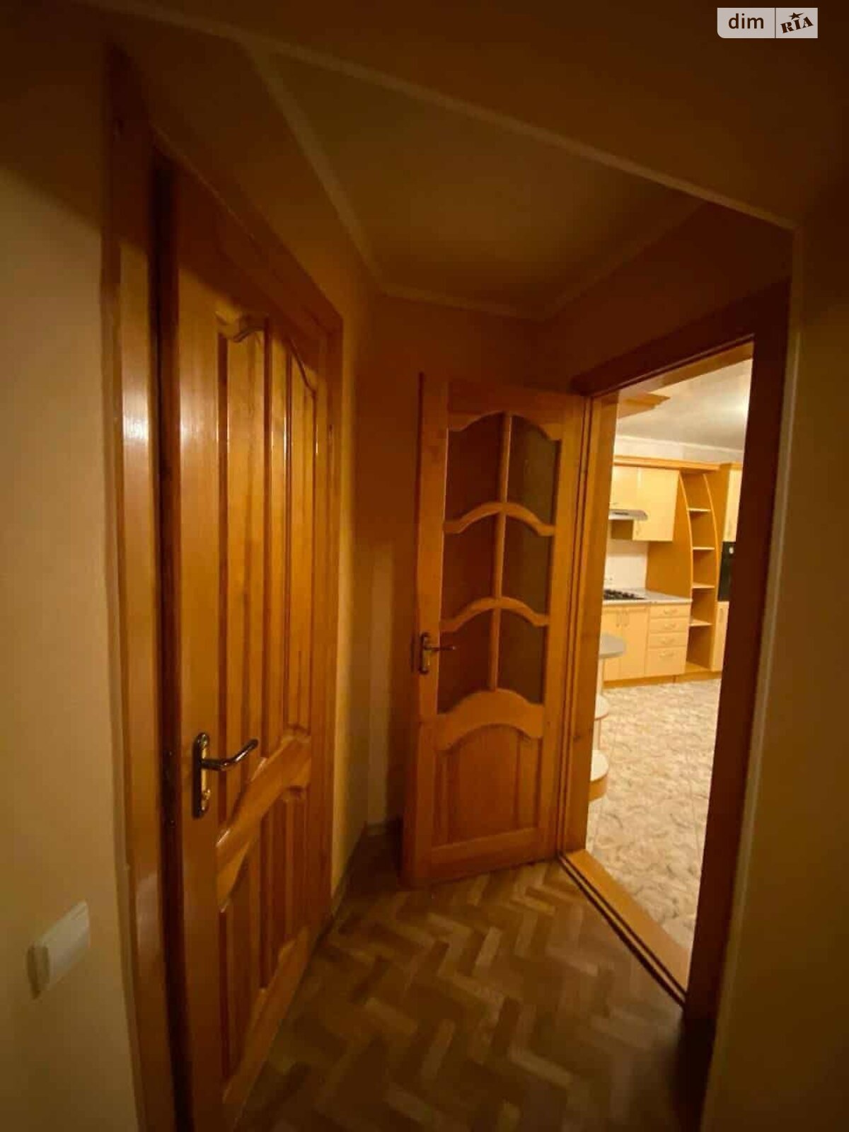 трехкомнатная квартира в Белой Церкви, район Центр, на бул. Александрийский 12 в аренду на долгий срок помесячно фото 1 трехкомнатная квартира в Белой Церкви, район Центр, на бул. Александрийский 12 в аренду на долгий срок помесячно фото 1