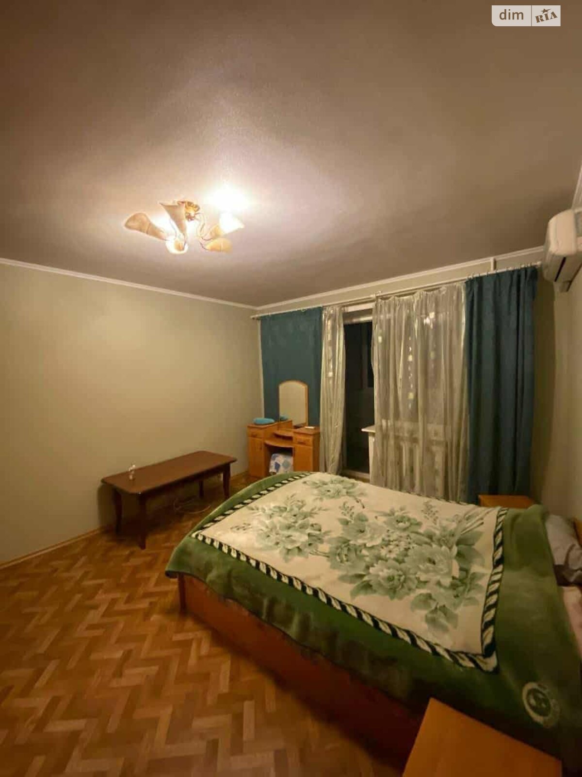 трехкомнатная квартира в Белой Церкви, район Центр, на бул. Александрийский 12 в аренду на долгий срок помесячно фото 1 трехкомнатная квартира в Белой Церкви, район Центр, на бул. Александрийский 12 в аренду на долгий срок помесячно фото 1