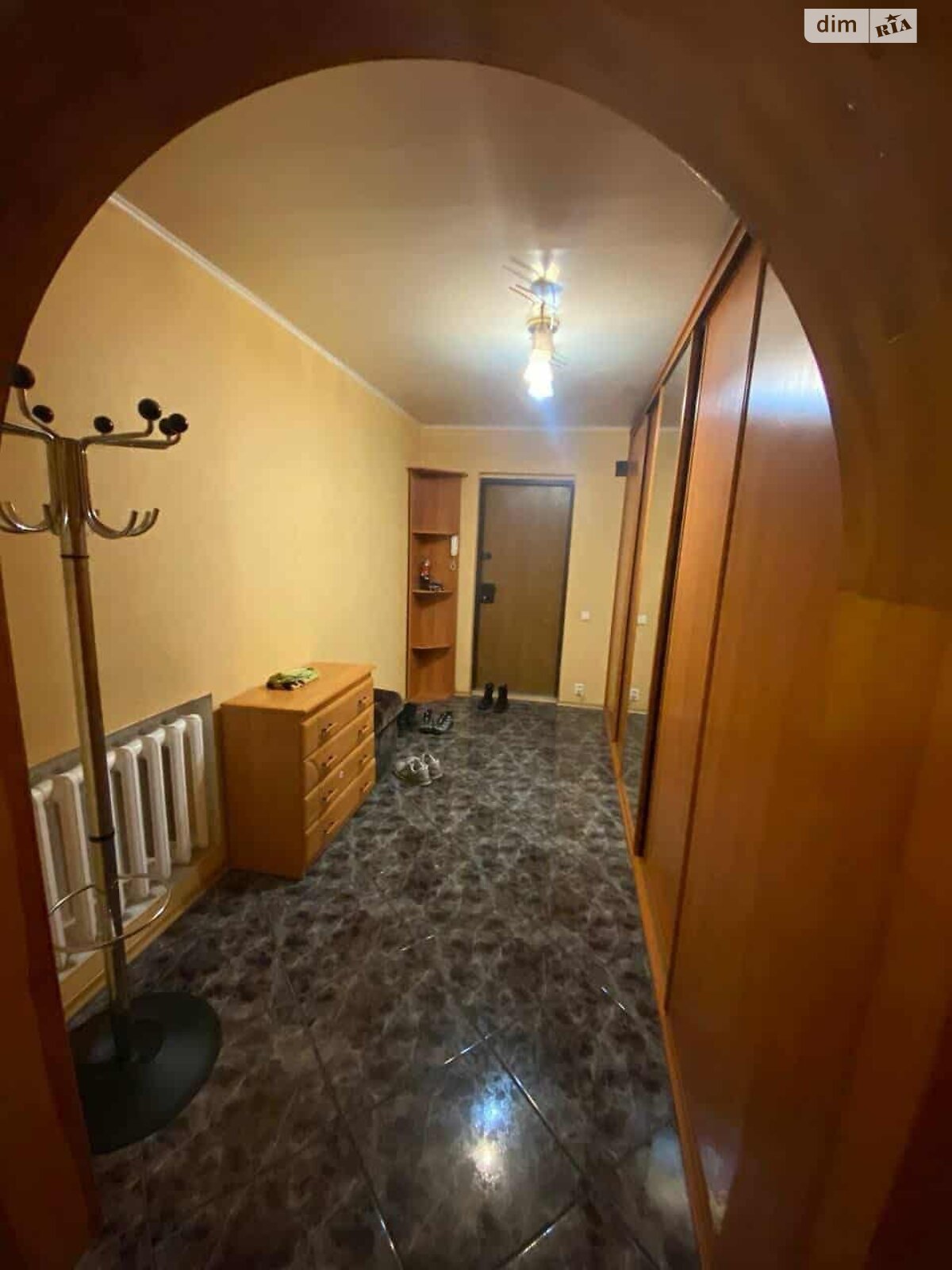 трехкомнатная квартира в Белой Церкви, район Центр, на бул. Александрийский 12 в аренду на долгий срок помесячно фото 1 трехкомнатная квартира в Белой Церкви, район Центр, на бул. Александрийский 12 в аренду на долгий срок помесячно фото 1