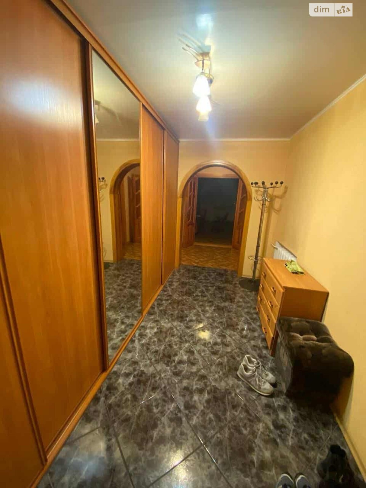 трехкомнатная квартира в Белой Церкви, район Центр, на бул. Александрийский 12 в аренду на долгий срок помесячно фото 1 трехкомнатная квартира в Белой Церкви, район Центр, на бул. Александрийский 12 в аренду на долгий срок помесячно фото 1