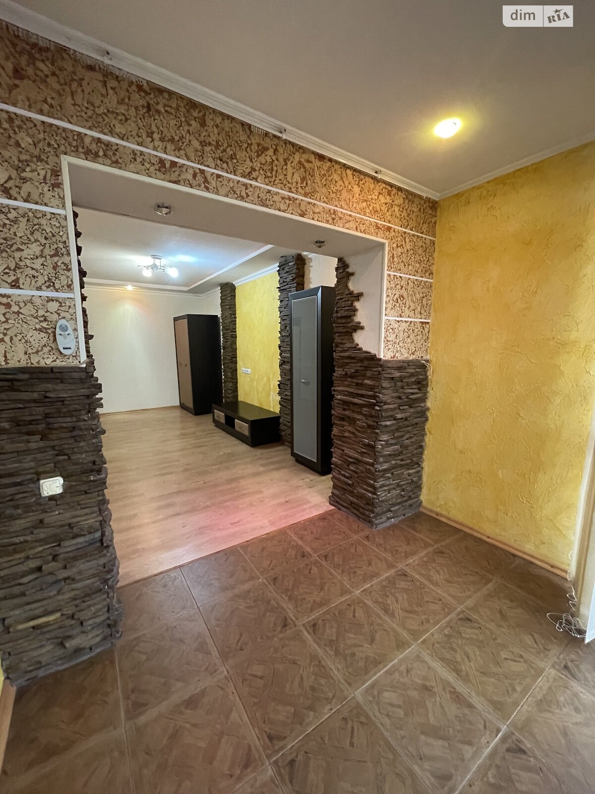 трехкомнатная квартира в Белой Церкви, район Центр, на ул. Курсовая в аренду на долгий срок помесячно фото 1