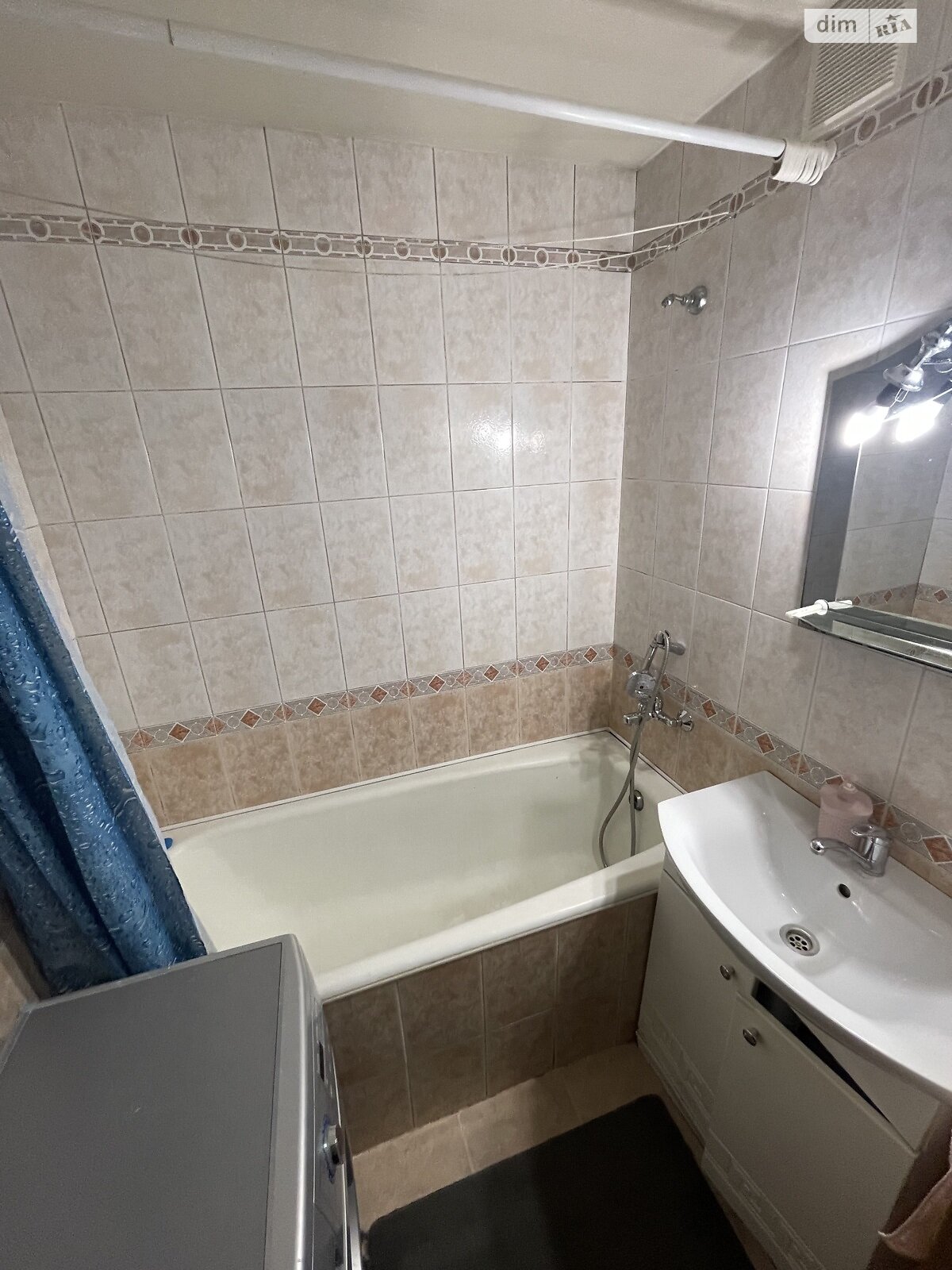 трехкомнатная квартира в Белой Церкви, район Центр, на ул. Курсовая в аренду на долгий срок помесячно фото 1