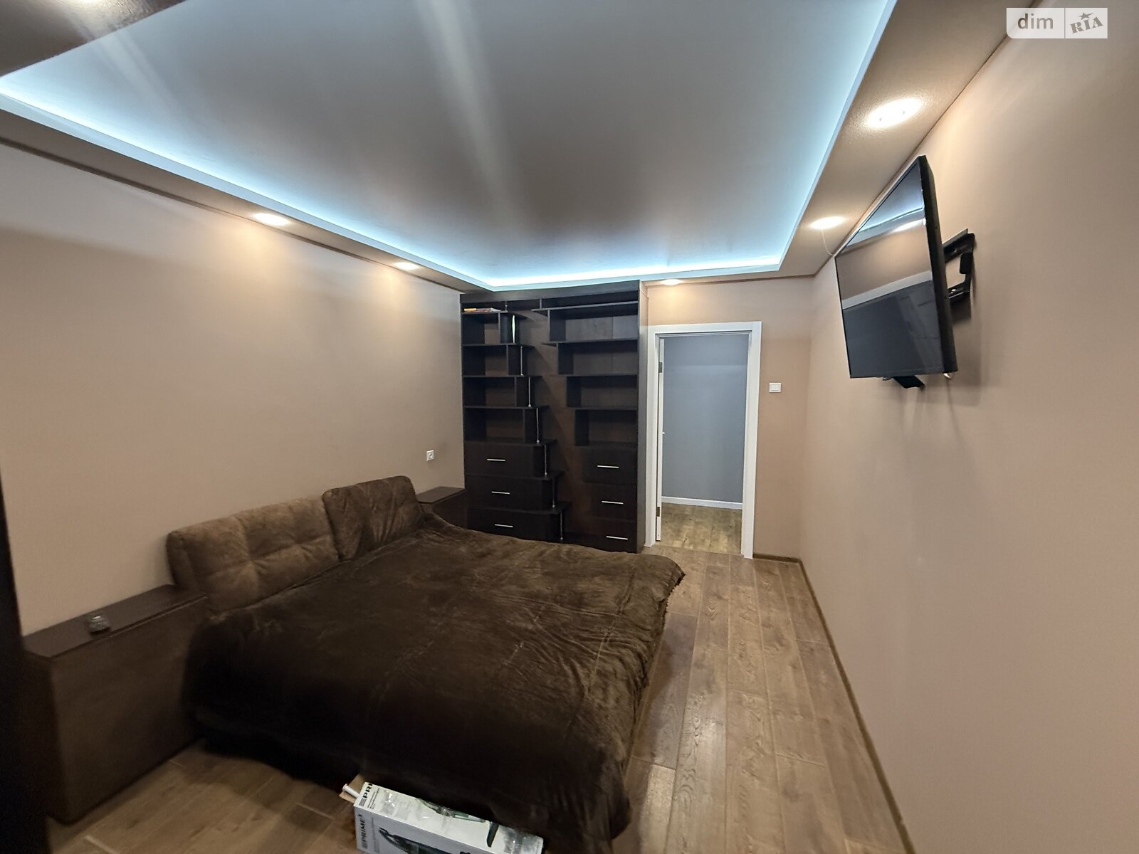 трехкомнатная квартира в Белой Церкви, район Центр, на ул. Людмилы Павличенко в аренду на долгий срок помесячно фото 1 трехкомнатная квартира в Белой Церкви, район Центр, на ул. Людмилы Павличенко в аренду на долгий срок помесячно фото 1