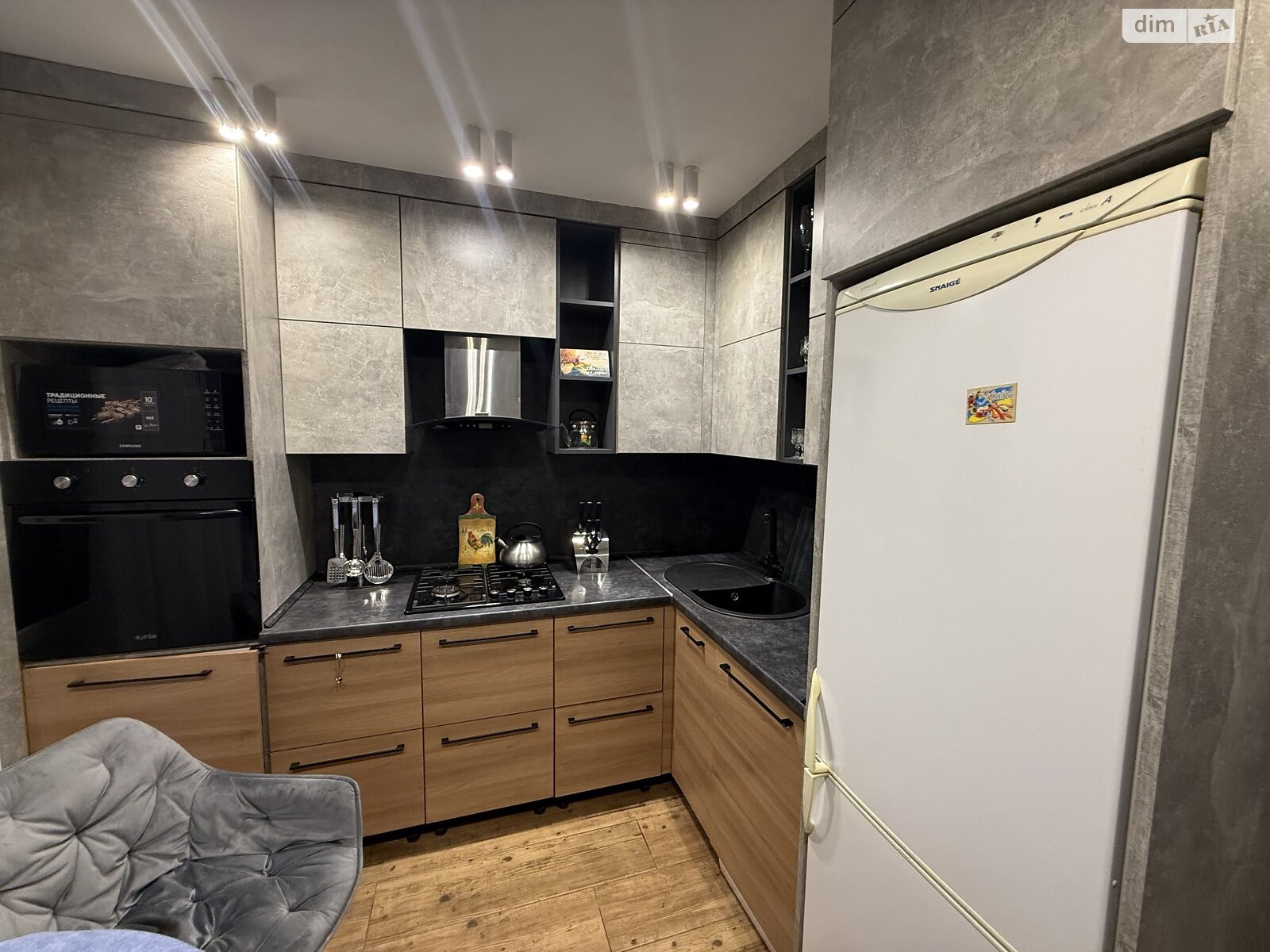 трехкомнатная квартира в Белой Церкви, район Центр, на ул. Людмилы Павличенко в аренду на долгий срок помесячно фото 1 трехкомнатная квартира в Белой Церкви, район Центр, на ул. Людмилы Павличенко в аренду на долгий срок помесячно фото 1