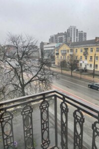 трехкомнатная квартира в Белой Церкви, район Центр, на пл. Торговая 1/11 в аренду на долгий срок помесячно фото 2