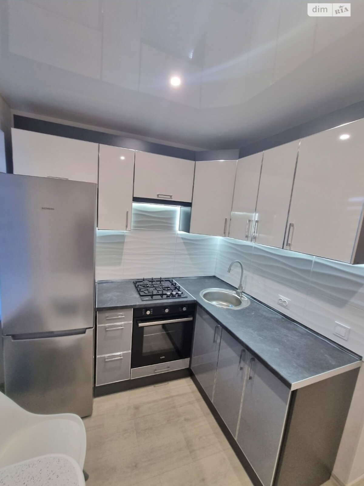 однокімнатна квартира в Білій Церкві, район Центр, на пл. Торгова в довготривалу оренду помісячно фото 1 однокімнатна квартира в Білій Церкві, район Центр, на пл. Торгова в довготривалу оренду помісячно фото 1