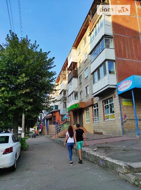 двокімнатна квартира з меблями в Білій Церкві, район Вокзальна, на вул. Героїв Крут 45 в довготривалу оренду помісячно фото 1 двокімнатна квартира з меблями в Білій Церкві, район Вокзальна, на вул. Героїв Крут 45 в довготривалу оренду помісячно фото 1
