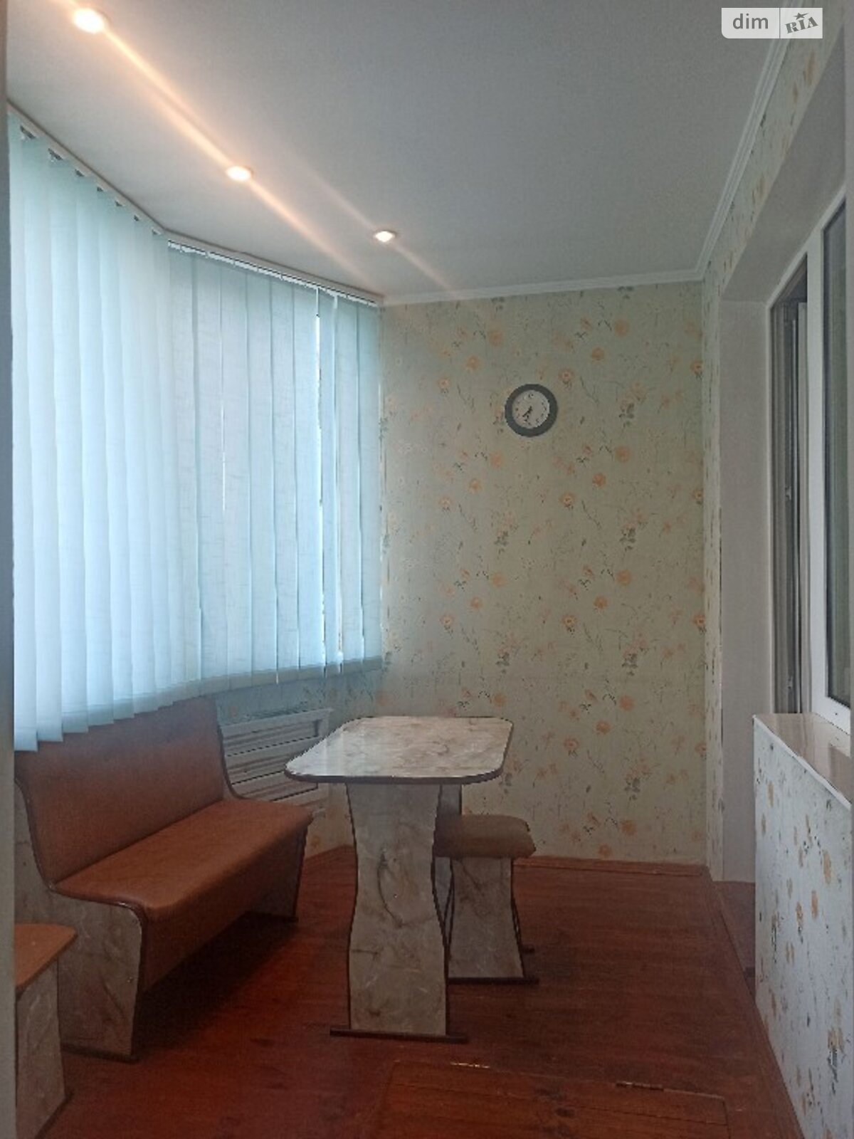 трехкомнатная квартира с мебелью в Борисполе, на ул. Владимира Момота в аренду на долгий срок помесячно фото 1