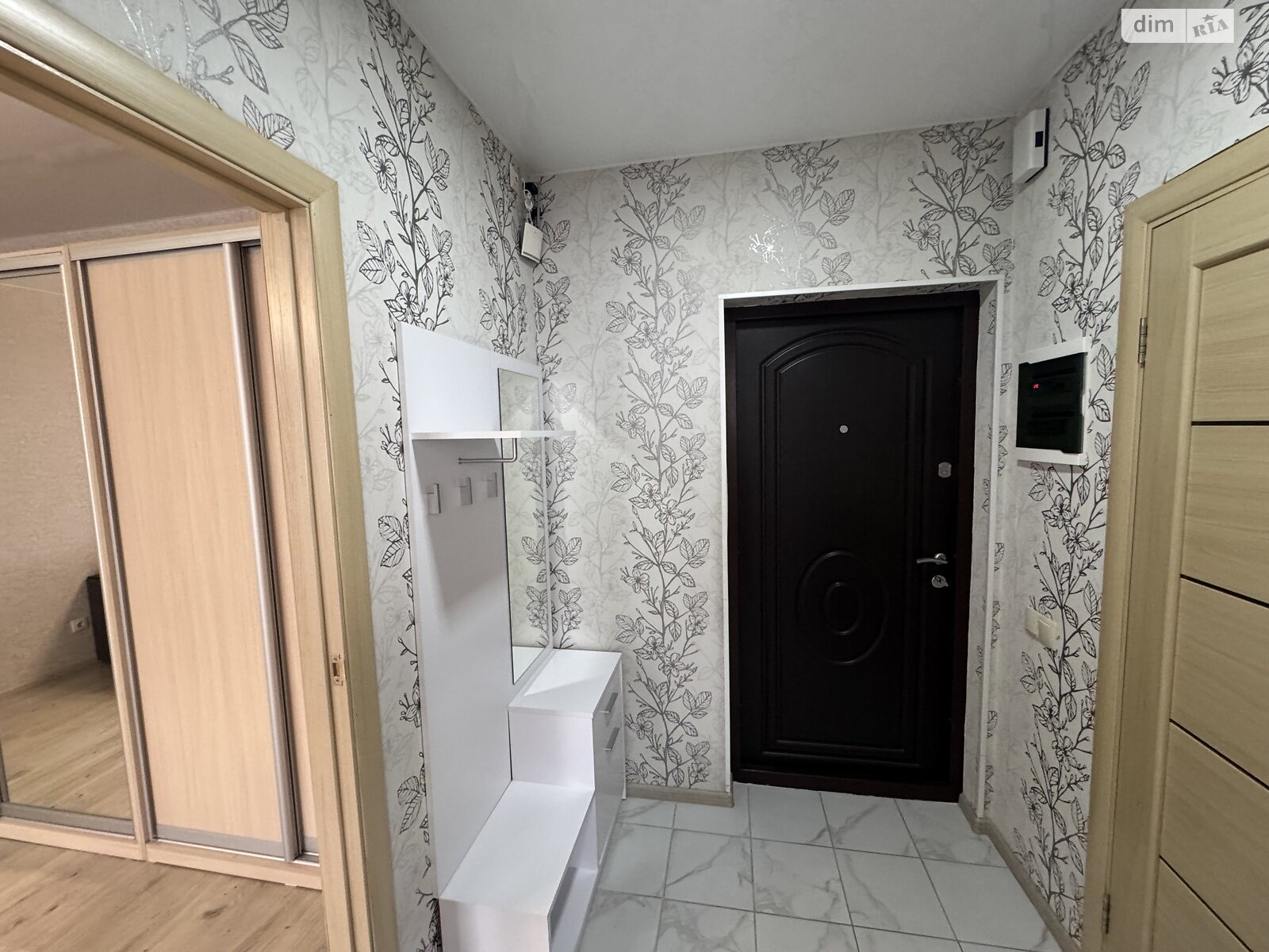 однокомнатная квартира в Броварах, район Массив, на ул. Киевская в аренду на долгий срок помесячно фото 1 однокомнатная квартира в Броварах, район Массив, на ул. Киевская в аренду на долгий срок помесячно фото 1