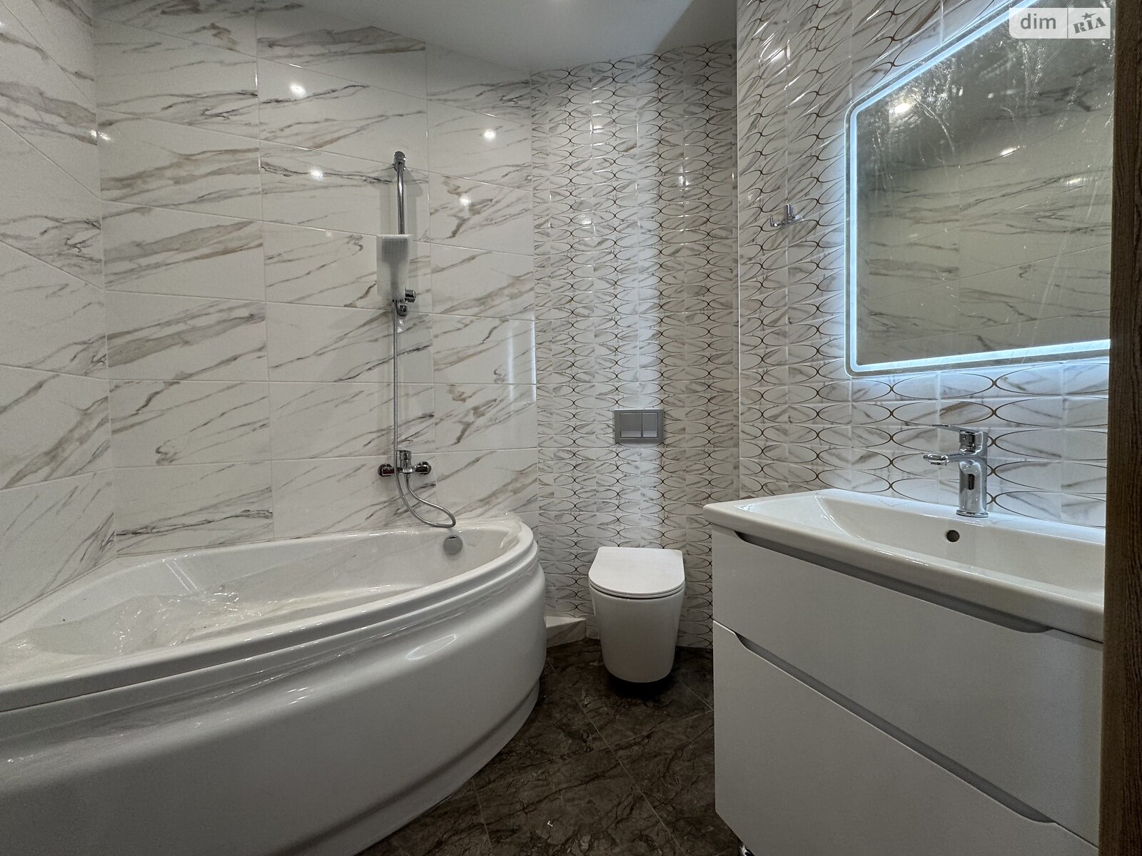 однокомнатная квартира в Броварах, район Массив, на ул. Киевская 235А в аренду на долгий срок помесячно фото 1 однокомнатная квартира в Броварах, район Массив, на ул. Киевская 235А в аренду на долгий срок помесячно фото 1