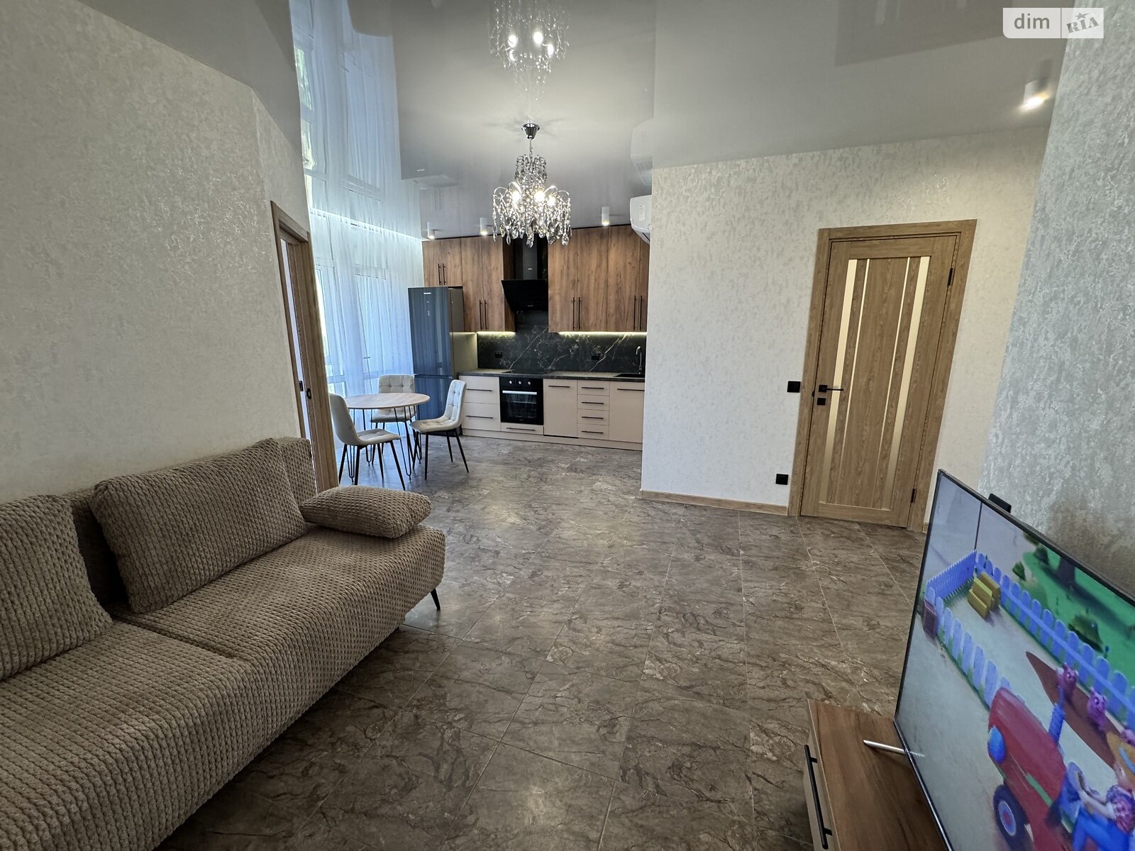 однокомнатная квартира в Броварах, район Массив, на ул. Киевская 235А в аренду на долгий срок помесячно фото 1 однокомнатная квартира в Броварах, район Массив, на ул. Киевская 235А в аренду на долгий срок помесячно фото 1