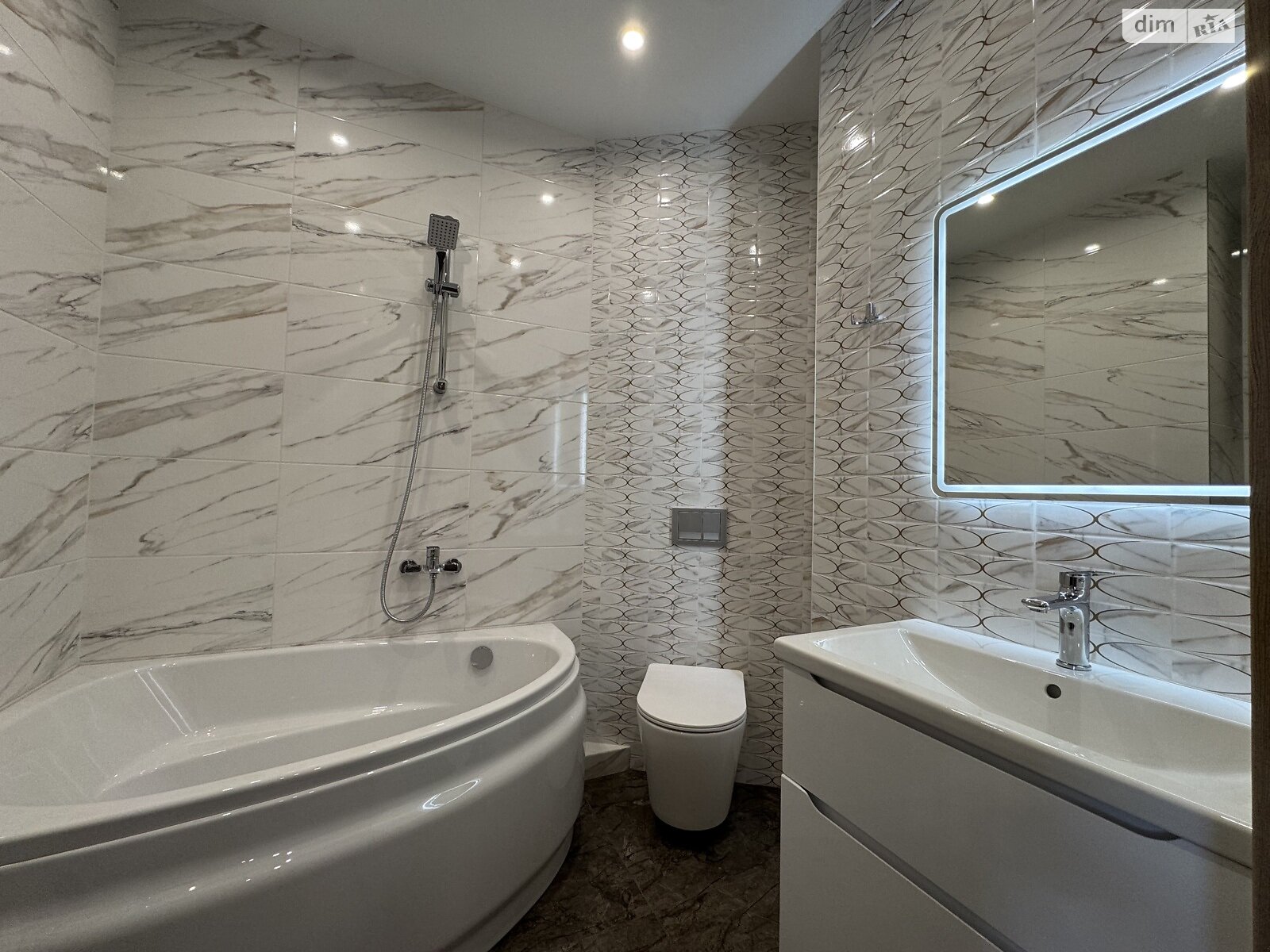 однокомнатная квартира в Броварах, район Массив, на ул. Киевская 235А в аренду на долгий срок помесячно фото 1 однокомнатная квартира в Броварах, район Массив, на ул. Киевская 235А в аренду на долгий срок помесячно фото 1