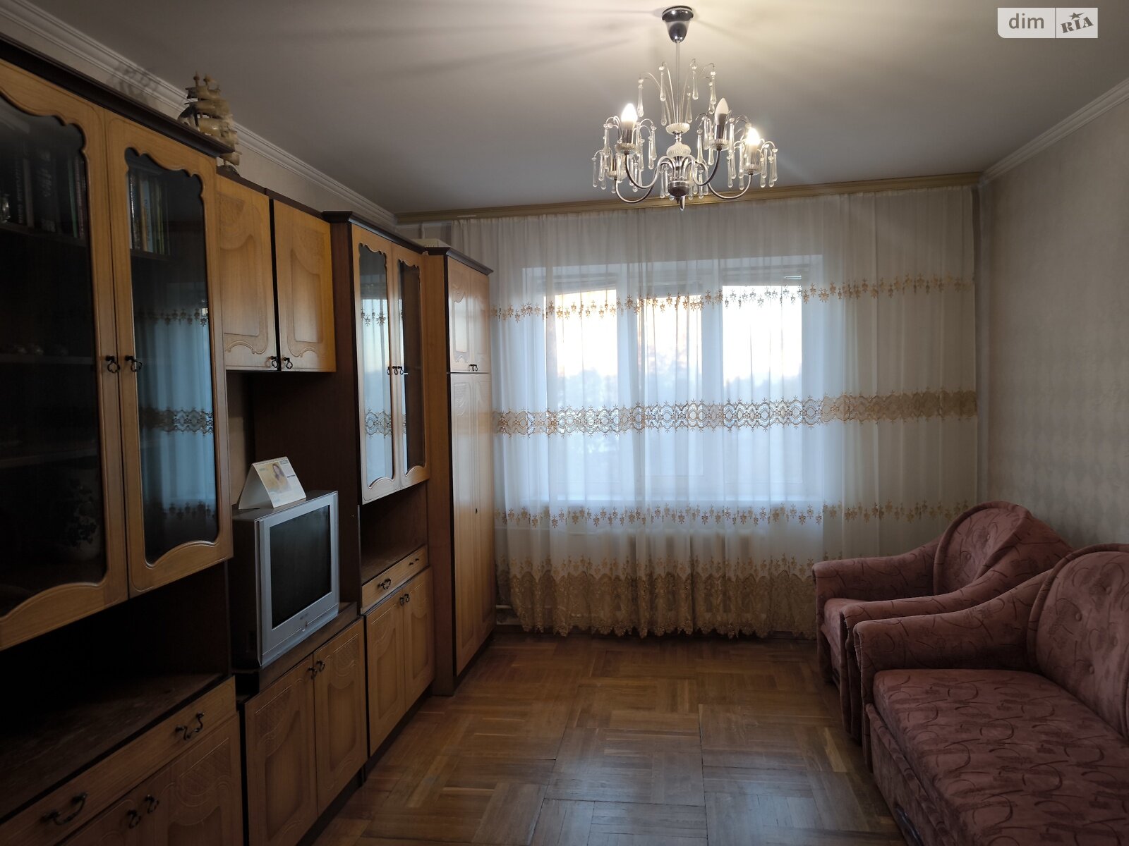 трехкомнатная квартира в Броварах, район Массив, на ул. Симона Петлюры в аренду на долгий срок помесячно фото 1 трехкомнатная квартира в Броварах, район Массив, на ул. Симона Петлюры в аренду на долгий срок помесячно фото 1