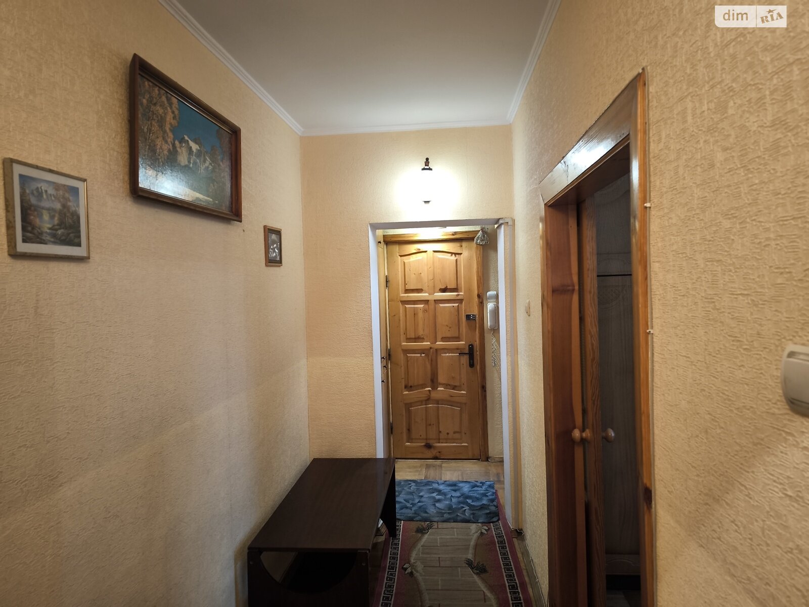 трехкомнатная квартира в Броварах, район Массив, на ул. Симона Петлюры в аренду на долгий срок помесячно фото 1 трехкомнатная квартира в Броварах, район Массив, на ул. Симона Петлюры в аренду на долгий срок помесячно фото 1