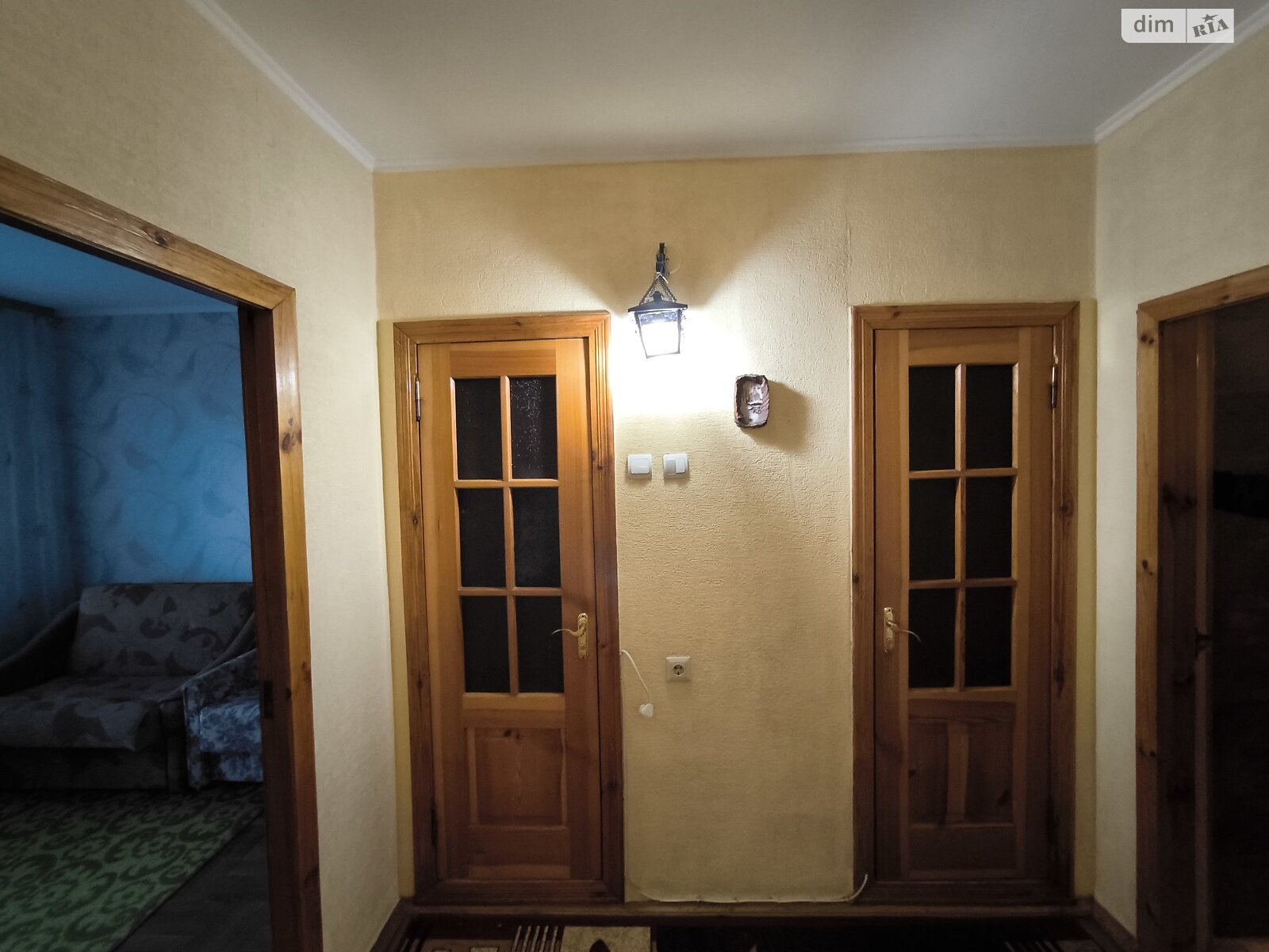 трехкомнатная квартира в Броварах, район Массив, на ул. Симона Петлюры в аренду на долгий срок помесячно фото 1 трехкомнатная квартира в Броварах, район Массив, на ул. Симона Петлюры в аренду на долгий срок помесячно фото 1