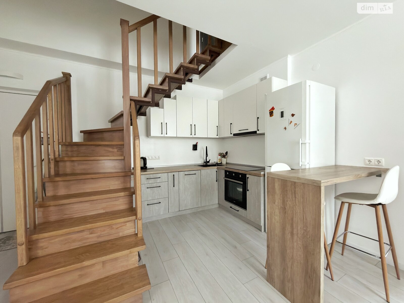 двухкомнатная квартира в Брюховичах, район Шевченковский, на ул. Независимости 22 в аренду на долгий срок помесячно фото 1