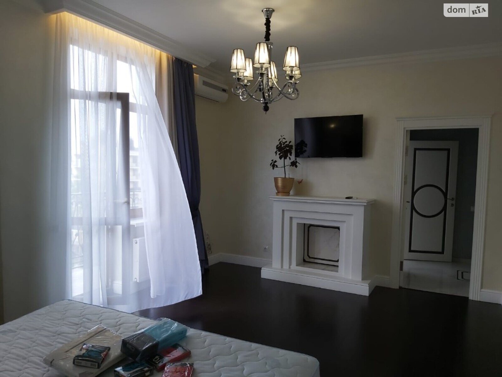 трехкомнатная квартира с мебелью в Буче, район Буча, на ул. Пушкинская 3 в аренду на долгий срок помесячно фото 1
