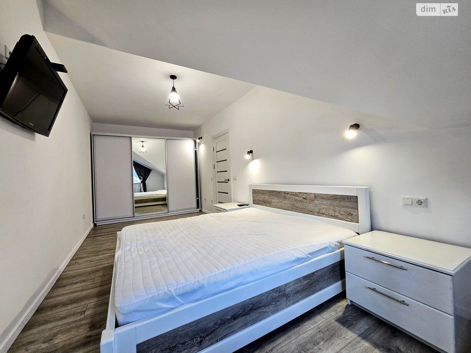 трикімнатна квартира в Чагорі, район Приміська зона, на вул. Гетьмана Мазепи в довготривалу оренду помісячно фото 1 трикімнатна квартира в Чагорі, район Приміська зона, на вул. Гетьмана Мазепи в довготривалу оренду помісячно фото 1