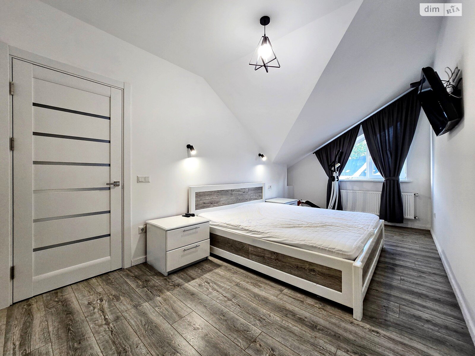 трикімнатна квартира в Чагорі, район Приміська зона, на вул. Гетьмана Мазепи в довготривалу оренду помісячно фото 1 трикімнатна квартира в Чагорі, район Приміська зона, на вул. Гетьмана Мазепи в довготривалу оренду помісячно фото 1