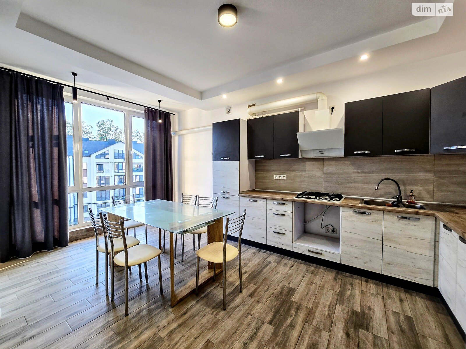 трикімнатна квартира в Чагорі, район Приміська зона, на вул. Гетьмана Мазепи в довготривалу оренду помісячно фото 1 трикімнатна квартира в Чагорі, район Приміська зона, на вул. Гетьмана Мазепи в довготривалу оренду помісячно фото 1