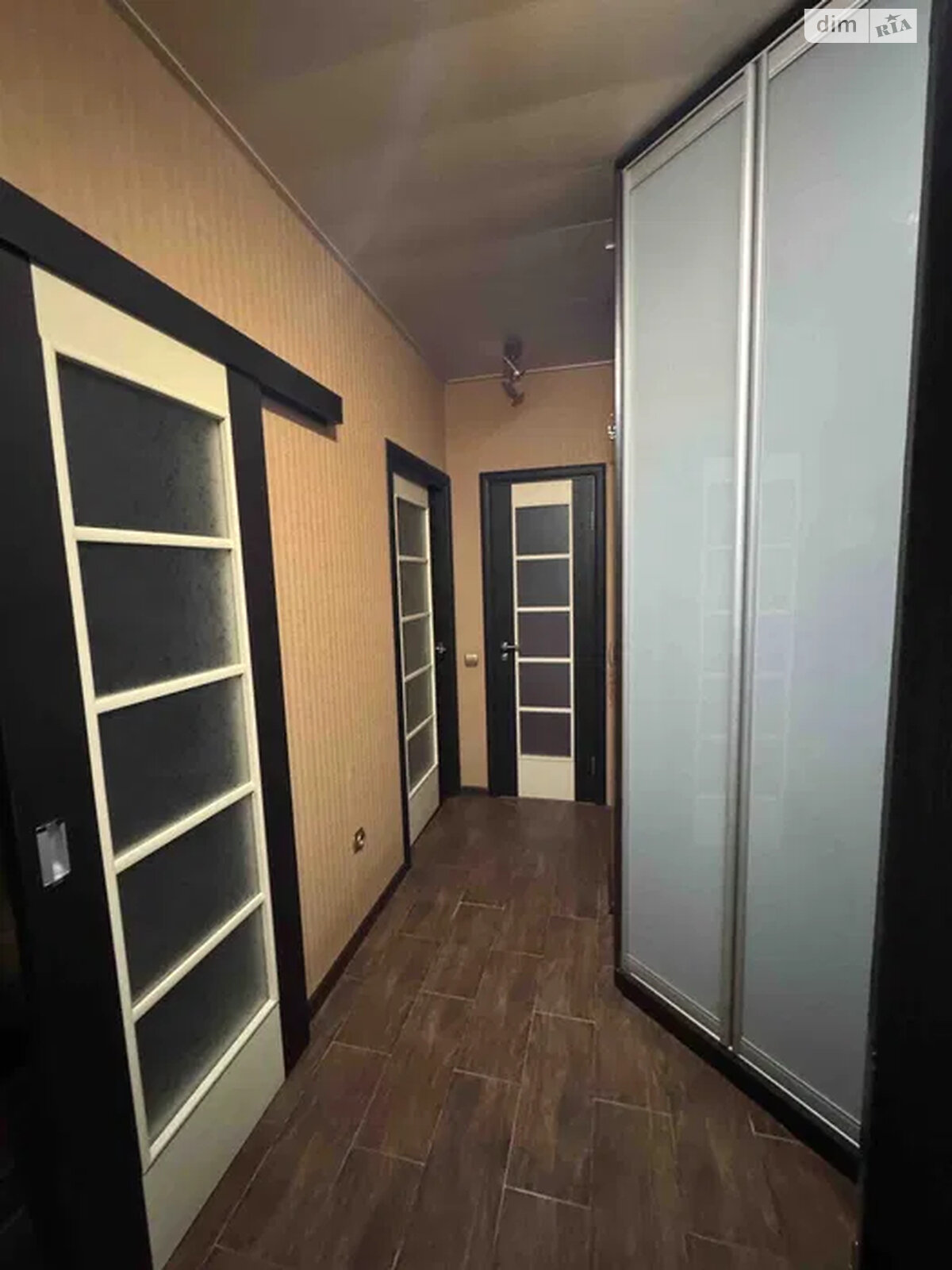 двокімнатна квартира в Чайках, на вул. Печерська 2 в довготривалу оренду помісячно фото 1 двокімнатна квартира в Чайках, на вул. Печерська 2 в довготривалу оренду помісячно фото 1