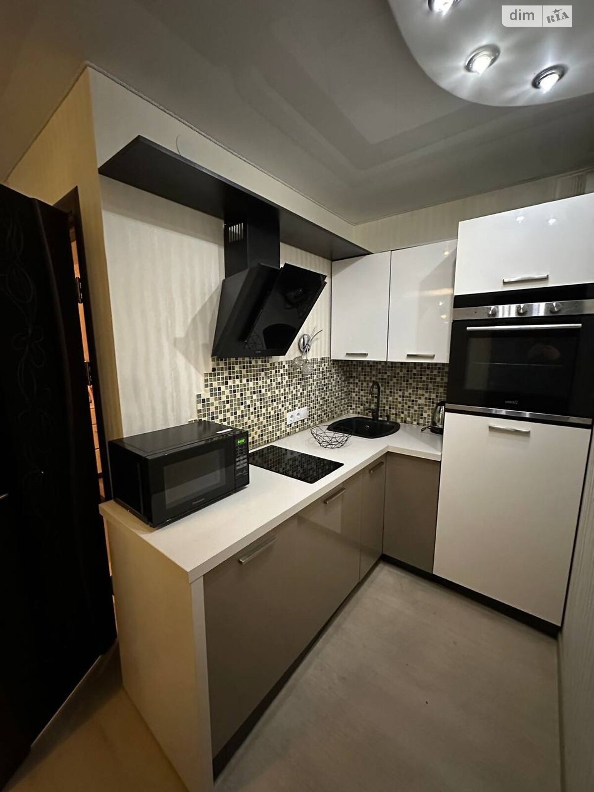 однокомнатная квартира в Черкассах, район Днепровский, на ул. Героев Днепра 25 в аренду на долгий срок помесячно фото 1