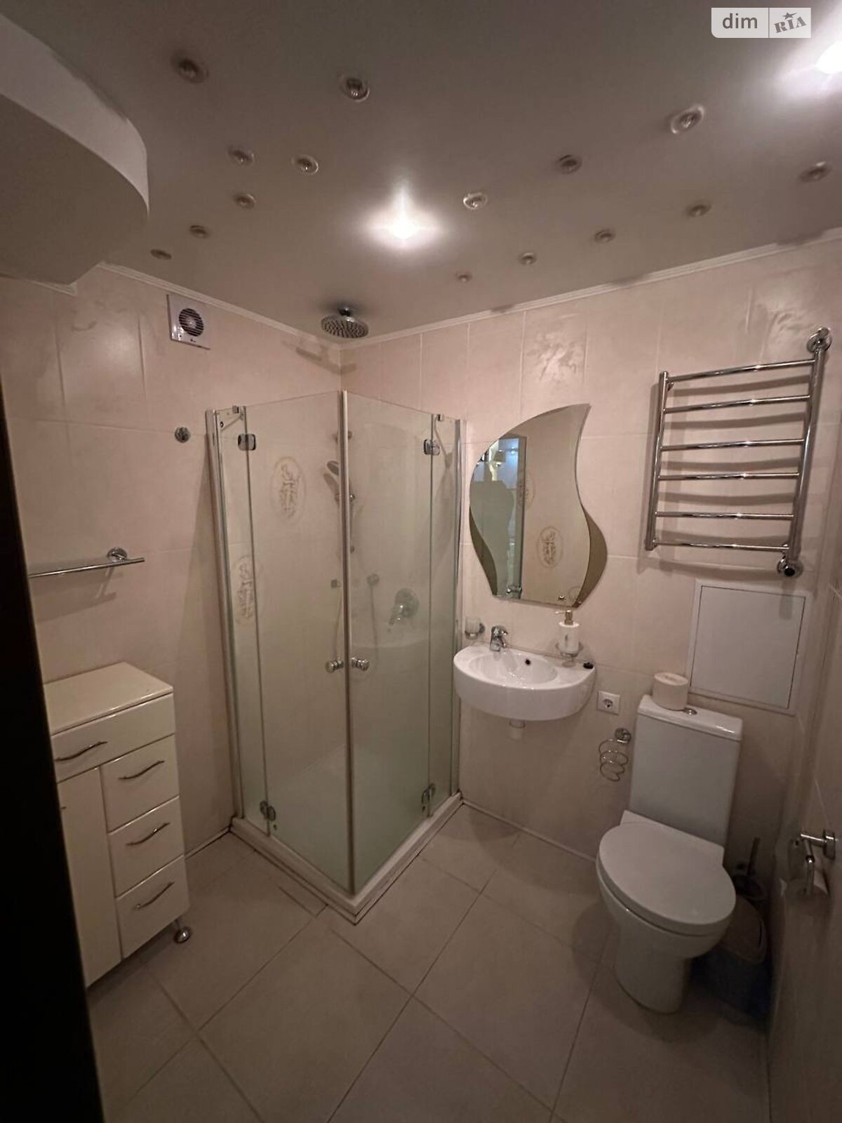 однокомнатная квартира в Черкассах, район Днепровский, на ул. Героев Днепра 25 в аренду на долгий срок помесячно фото 1