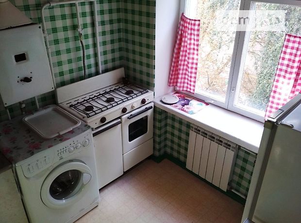 двухкомнатная квартира в Черкассах, район Днепровский, на ул. Подолинского 13, в аренду на долгий срок помесячно фото 1 двухкомнатная квартира в Черкассах, район Днепровский, на ул. Подолинского 13, в аренду на долгий срок помесячно фото 1