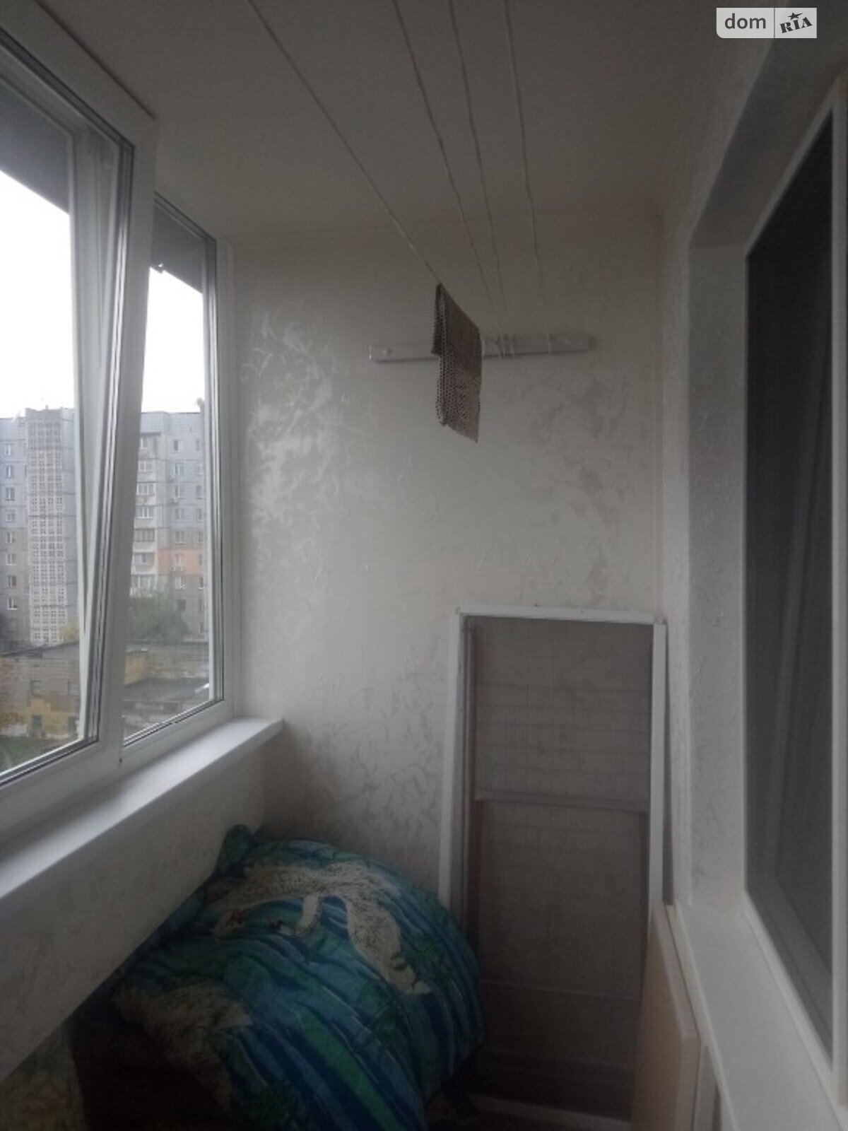 двухкомнатная квартира без мебели в Черкассах, район Казбет, на ул. Крещатик 130 в аренду на долгий срок помесячно фото 1