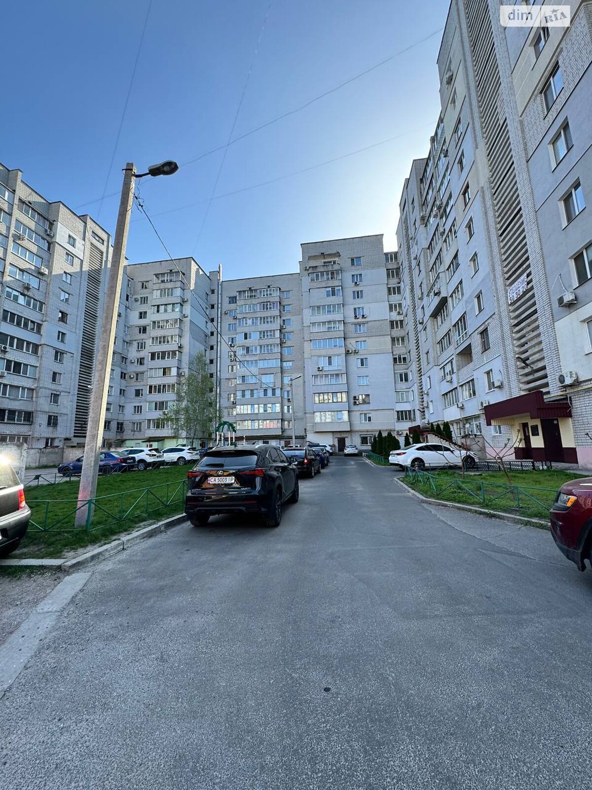 трехкомнатная квартира в Черкассах, район Казбет, на бул. Шевченко 135 в аренду на долгий срок помесячно фото 1 трехкомнатная квартира в Черкассах, район Казбет, на бул. Шевченко 135 в аренду на долгий срок помесячно фото 1