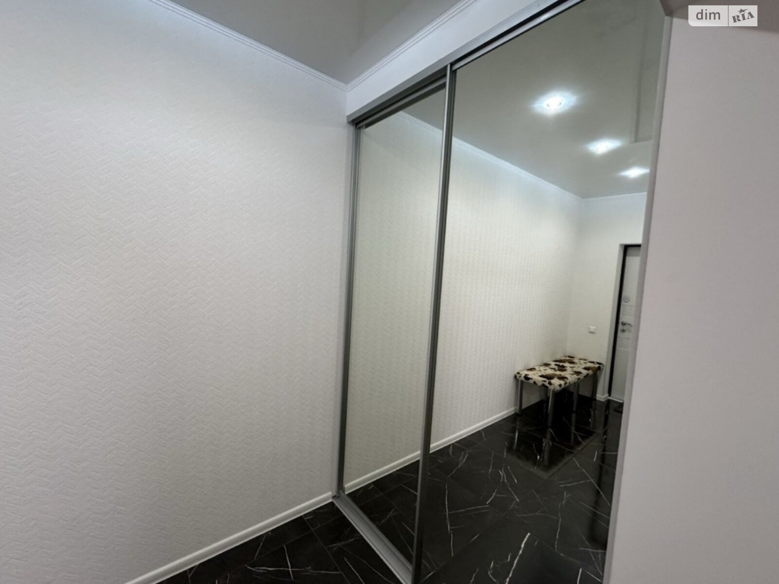 двухкомнатная квартира в Черкассах, район Приднепровский, на ул. Героев Днепра 89 в аренду на долгий срок помесячно фото 1