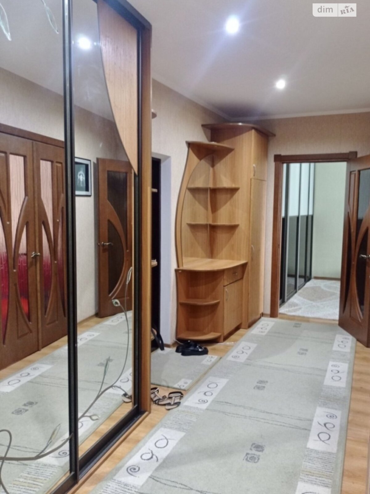 двухкомнатная квартира с ремонтом в Черкассах, район Приднепровский, на ул. Гоголя в аренду на долгий срок помесячно фото 1