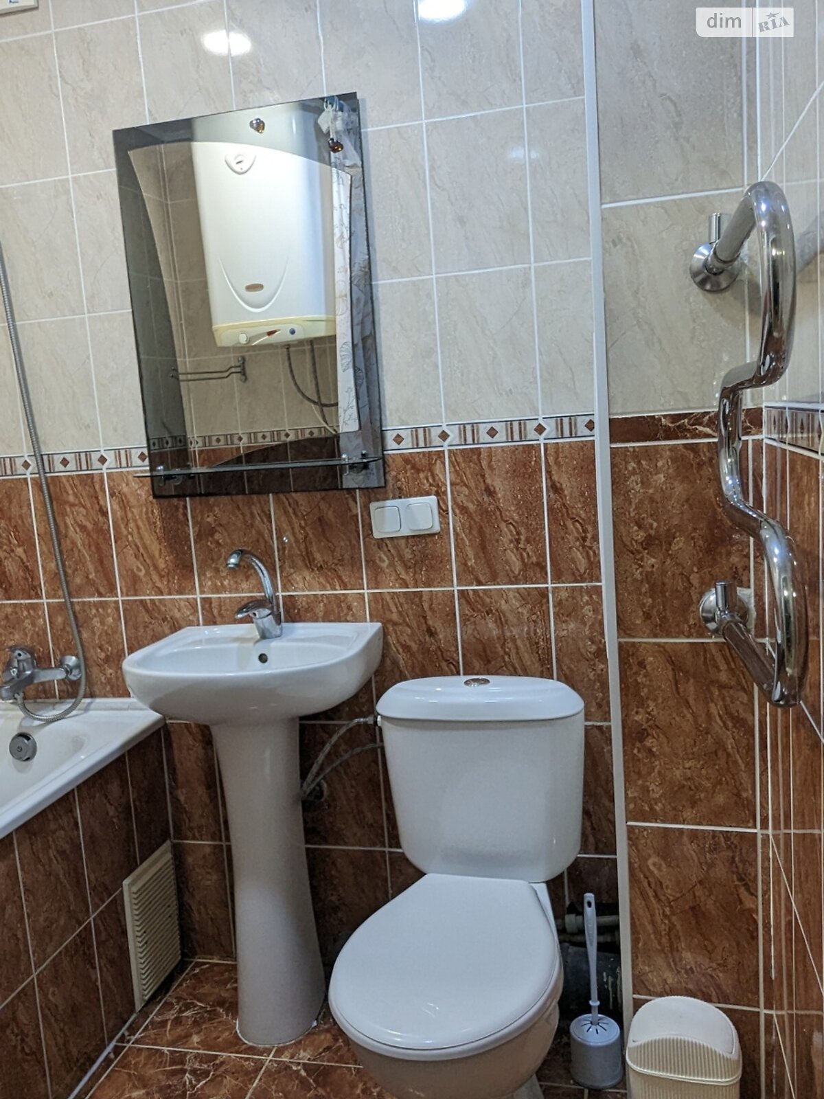 однокімнатна квартира в Черкасах, район Придніпровський, на вул. Козацька 9 в довготривалу оренду помісячно фото 1 однокімнатна квартира в Черкасах, район Придніпровський, на вул. Козацька 9 в довготривалу оренду помісячно фото 1