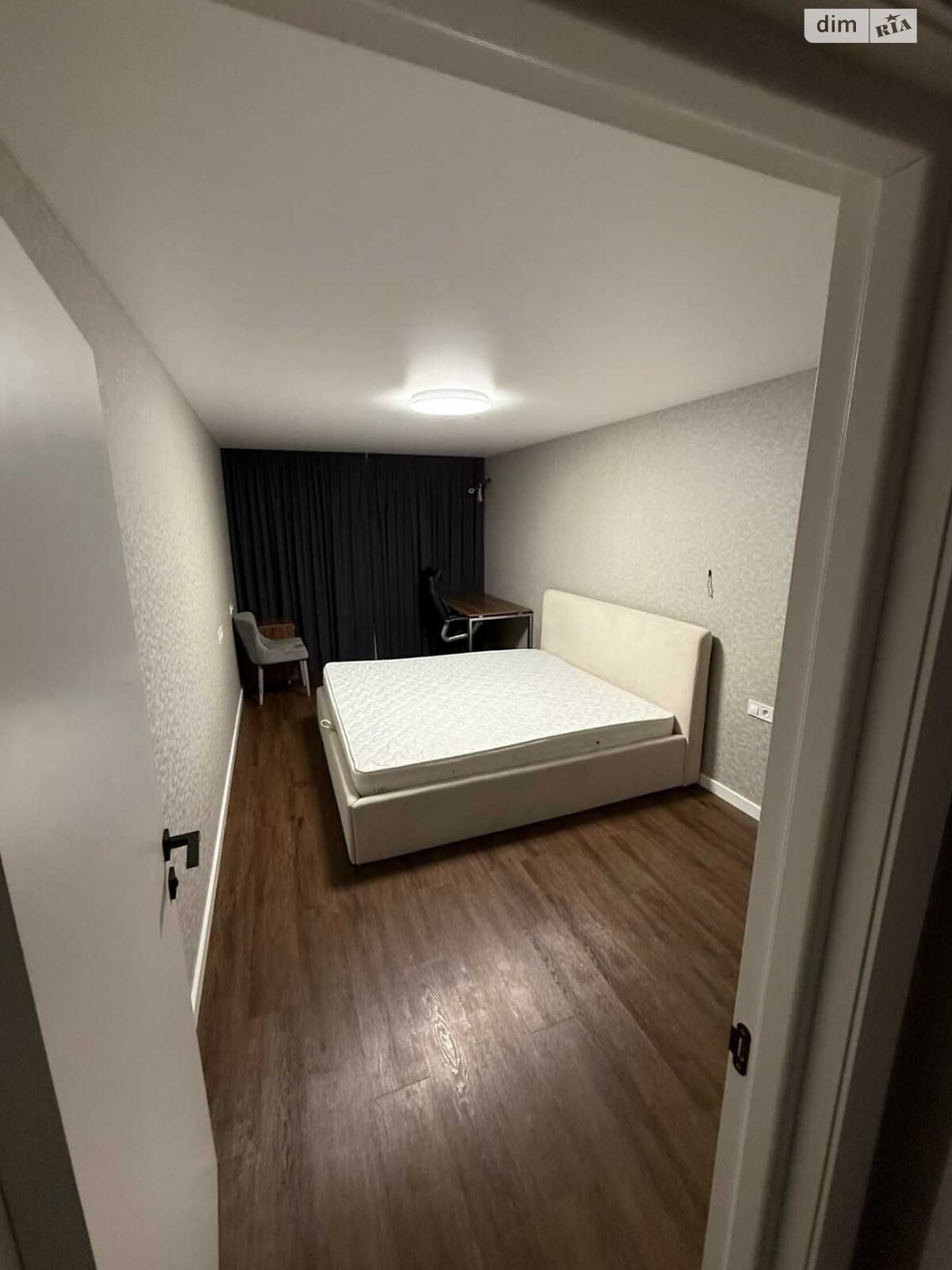 трехкомнатная квартира в Черкассах, район Приднепровский, на ул. Казацкая 1/2 в аренду на долгий срок помесячно фото 1