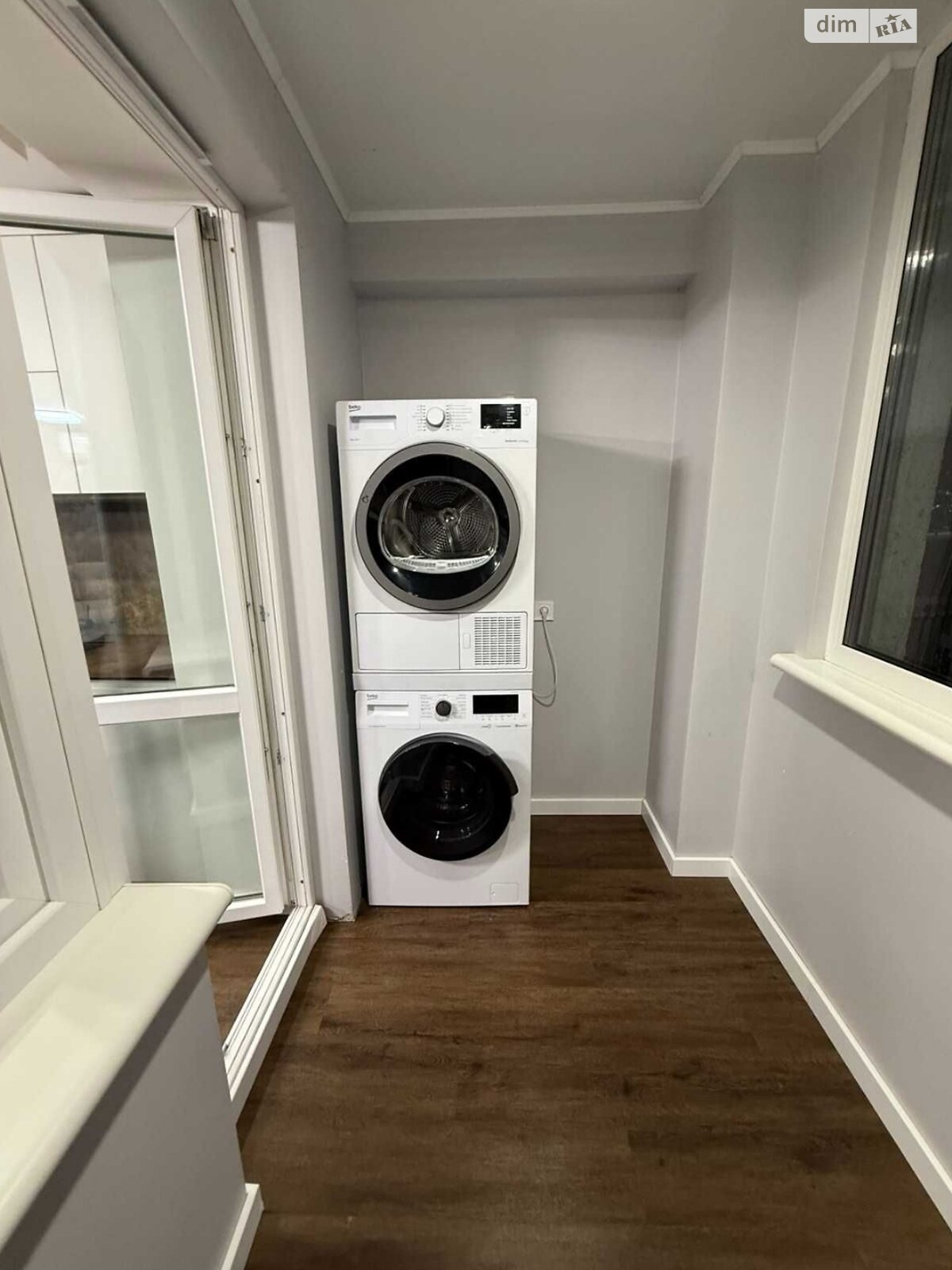 трехкомнатная квартира в Черкассах, район Приднепровский, на ул. Казацкая 1/2 в аренду на долгий срок помесячно фото 1