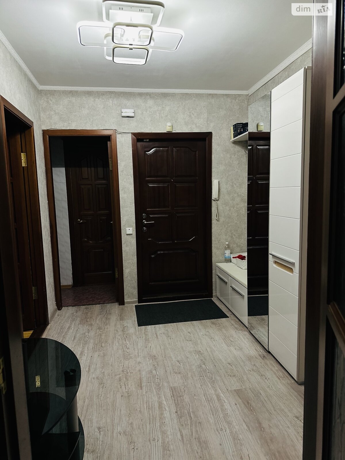 трехкомнатная квартира в Черкассах, район Приднепровский, на ул. Вячеслава Черновола в аренду на долгий срок помесячно фото 1 трехкомнатная квартира в Черкассах, район Приднепровский, на ул. Вячеслава Черновола в аренду на долгий срок помесячно фото 1