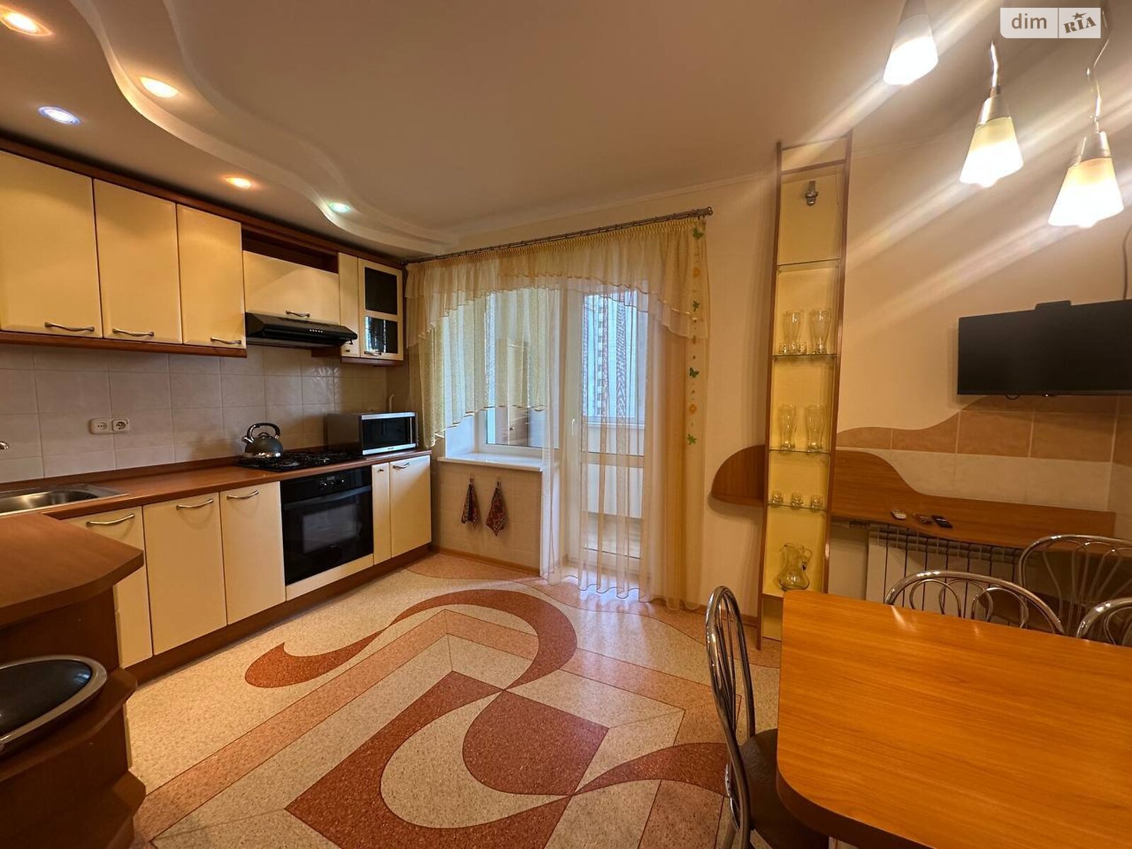 двухкомнатная квартира в Черкассах, район Сосновский, на ул. Байды-Вишневецкого 95 в аренду на долгий срок помесячно фото 1 двухкомнатная квартира в Черкассах, район Сосновский, на ул. Байды-Вишневецкого 95 в аренду на долгий срок помесячно фото 1