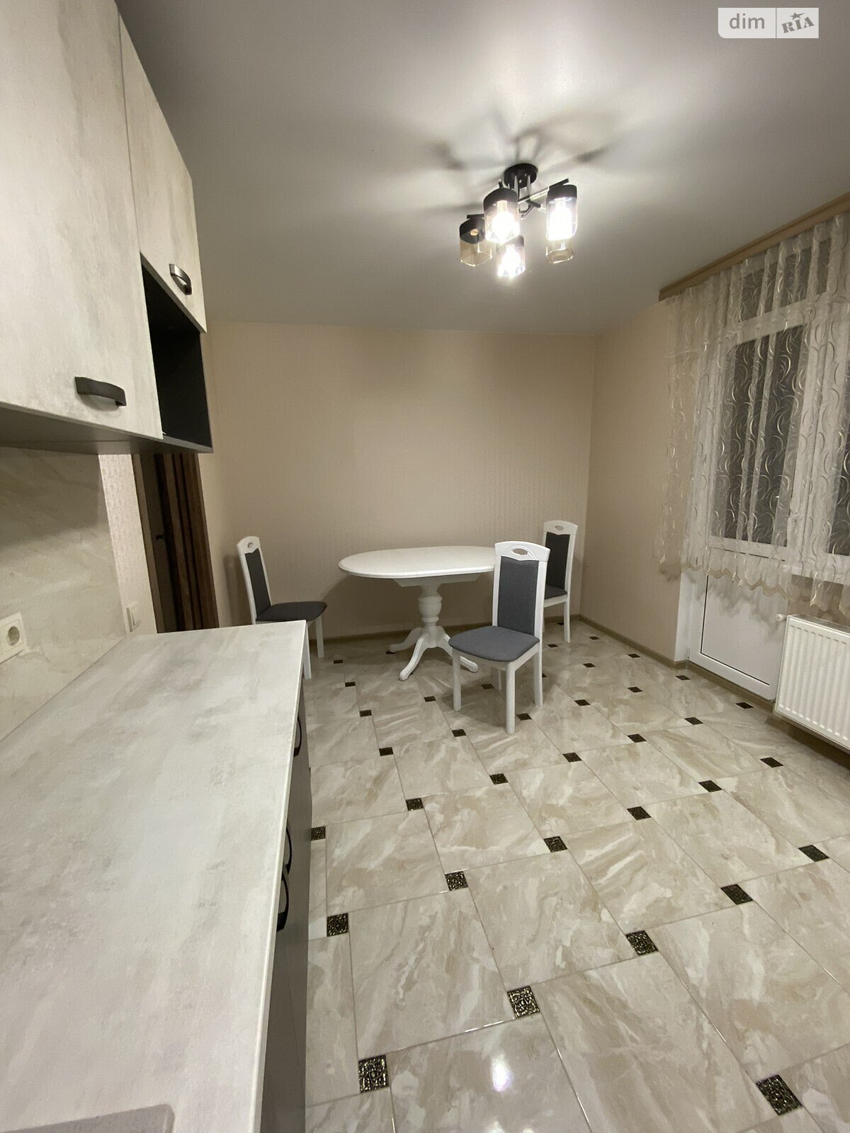 однокомнатная квартира в Черкассах, район Сосновский, на ул. Байды-Вишневецкого в аренду на долгий срок помесячно фото 1 однокомнатная квартира в Черкассах, район Сосновский, на ул. Байды-Вишневецкого в аренду на долгий срок помесячно фото 1