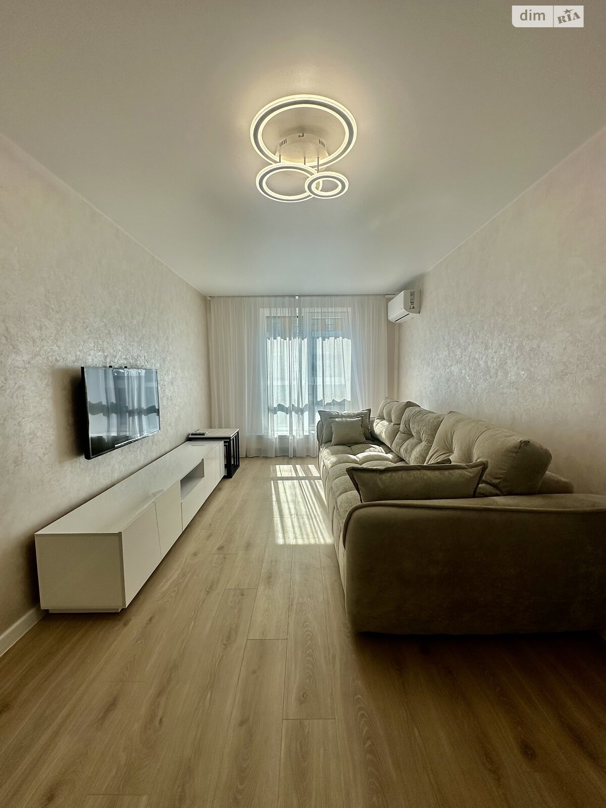 двухкомнатная квартира в Черкассах, район Сосновский, на ул. Байды-Вишневецкого 103 в аренду на долгий срок помесячно фото 1 двухкомнатная квартира в Черкассах, район Сосновский, на ул. Байды-Вишневецкого 103 в аренду на долгий срок помесячно фото 1