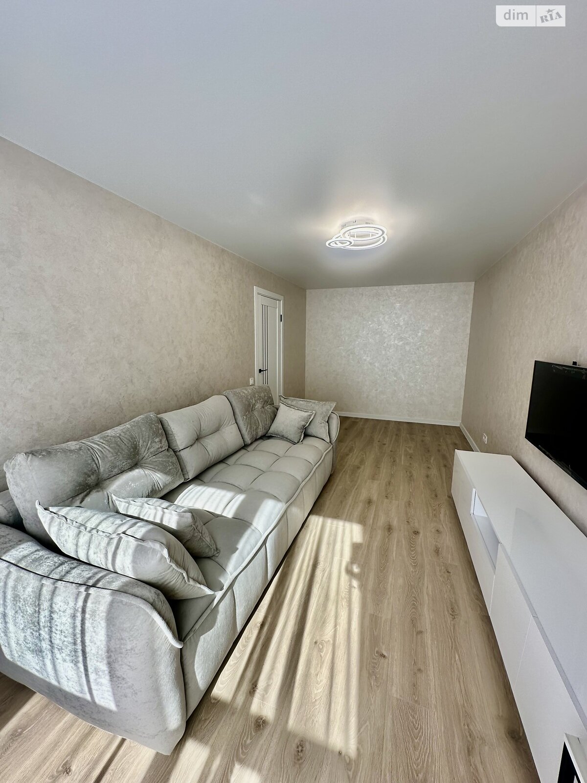 двухкомнатная квартира в Черкассах, район Сосновский, на ул. Байды-Вишневецкого 103 в аренду на долгий срок помесячно фото 1 двухкомнатная квартира в Черкассах, район Сосновский, на ул. Байды-Вишневецкого 103 в аренду на долгий срок помесячно фото 1