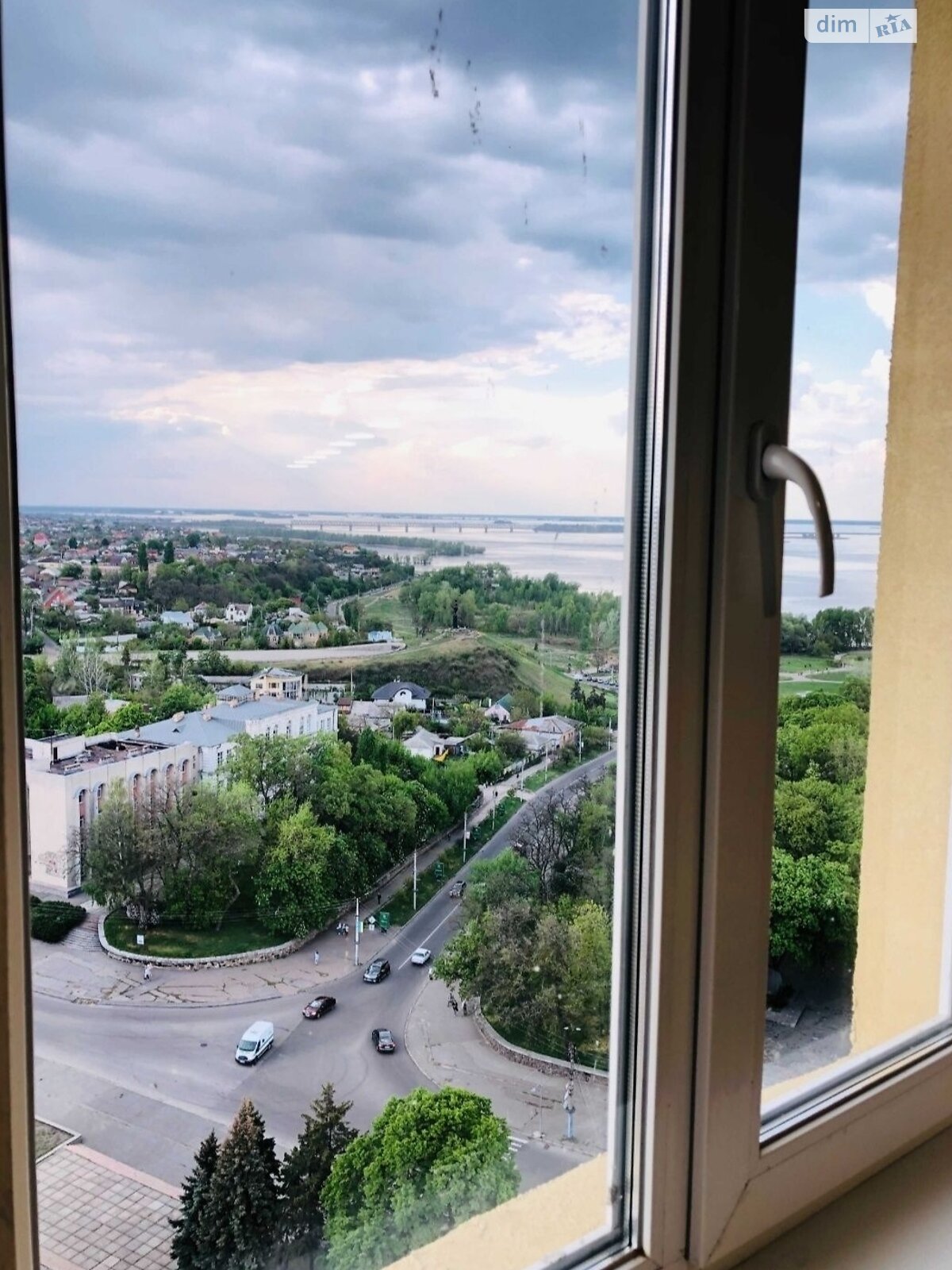 однокімнатна квартира в Черкасах, район Соснівський, на вул. Дашкевича Остафія 3 в довготривалу оренду помісячно фото 1 однокімнатна квартира в Черкасах, район Соснівський, на вул. Дашкевича Остафія 3 в довготривалу оренду помісячно фото 1