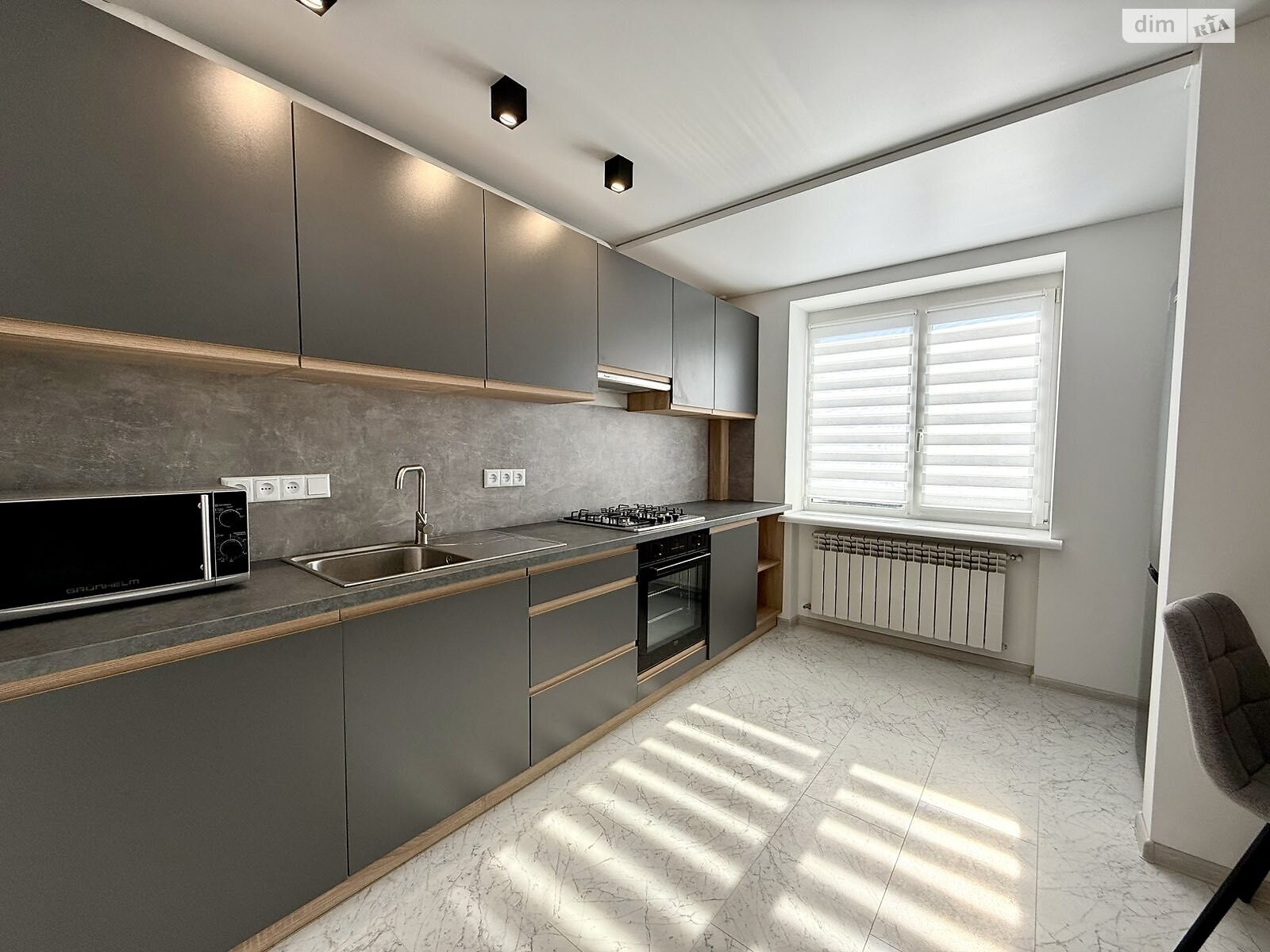 однокомнатная квартира в Черкассах, район Сосновский, на ул. Грушевского Михаила 73 в аренду на долгий срок помесячно фото 1 однокомнатная квартира в Черкассах, район Сосновский, на ул. Грушевского Михаила 73 в аренду на долгий срок помесячно фото 1