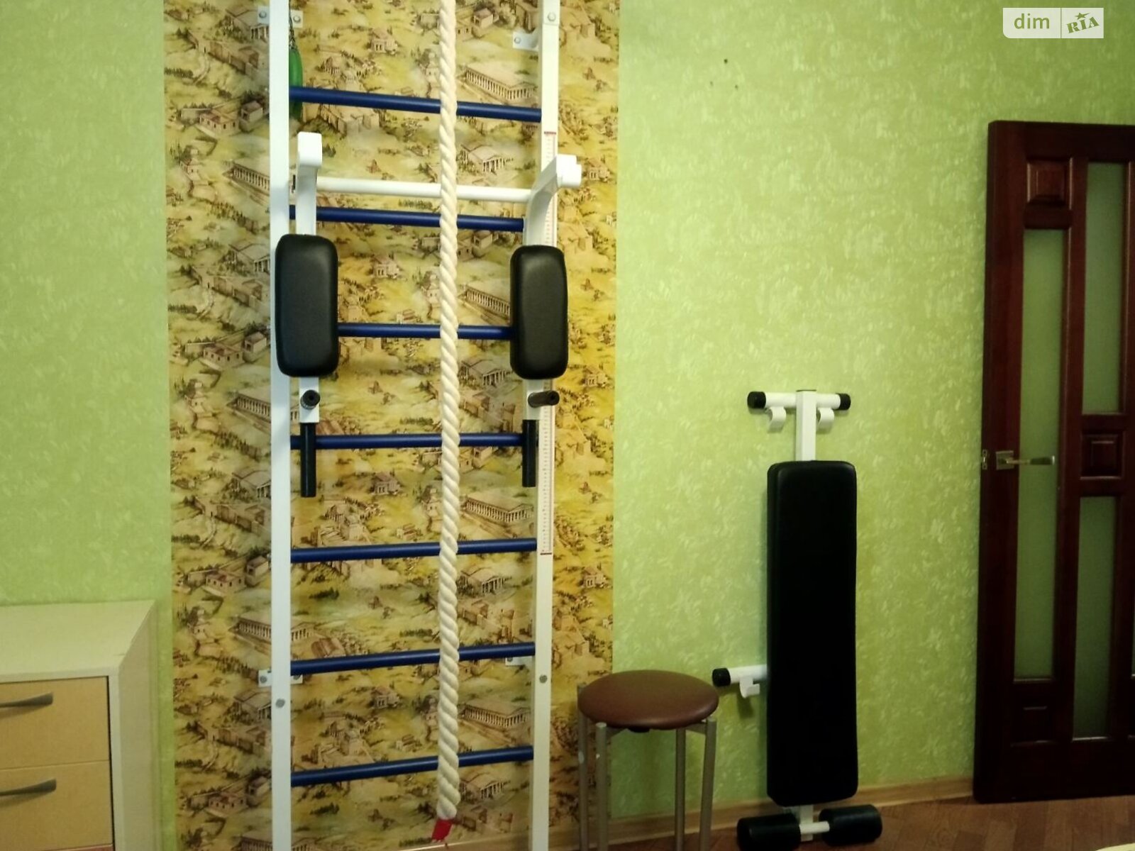 трехкомнатная квартира в Черкассах, район Сосновский, на ул. Надпольная 241 в аренду на долгий срок помесячно фото 1 трехкомнатная квартира в Черкассах, район Сосновский, на ул. Надпольная 241 в аренду на долгий срок помесячно фото 1