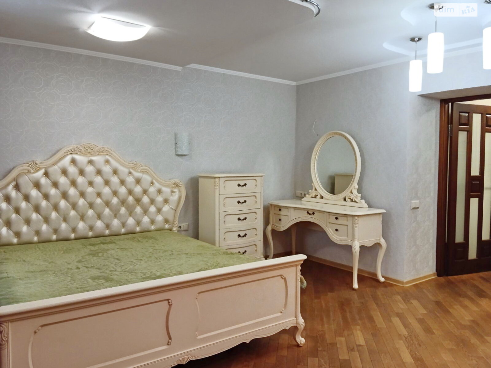 трехкомнатная квартира в Черкассах, район Сосновский, на ул. Надпольная 241 в аренду на долгий срок помесячно фото 1 трехкомнатная квартира в Черкассах, район Сосновский, на ул. Надпольная 241 в аренду на долгий срок помесячно фото 1